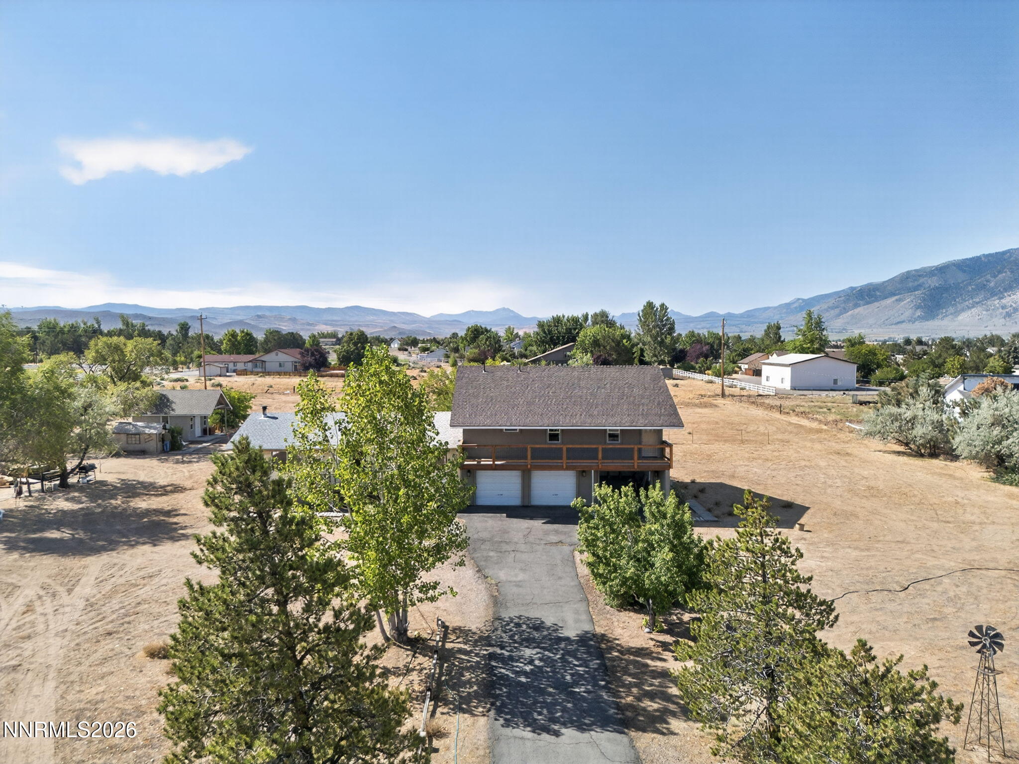 1101 Oro Way Property Photo 2