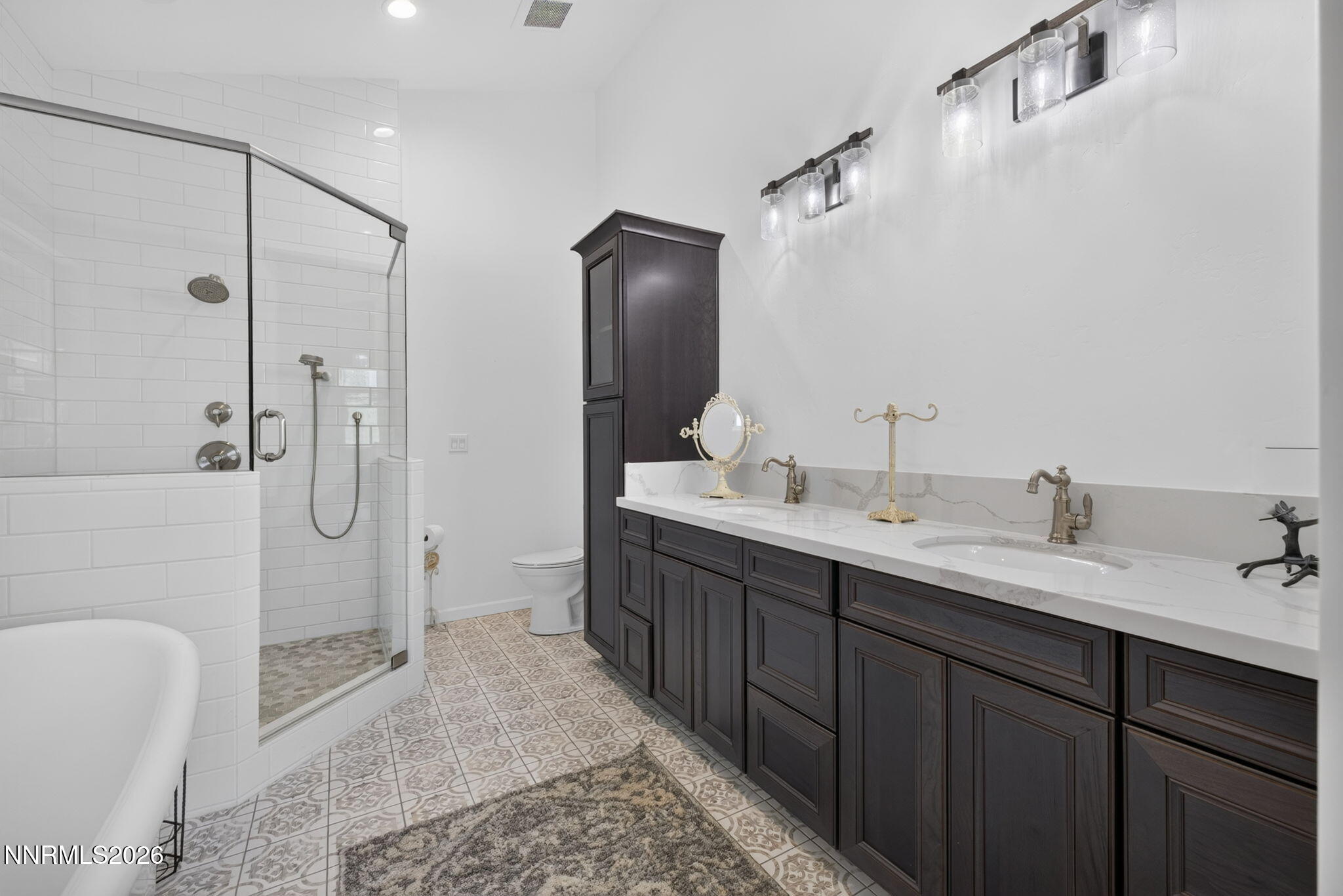 1101 Oro Way Property Photo 5