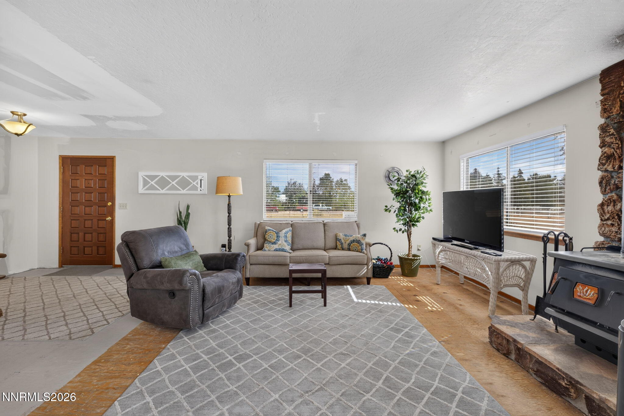 1101 Oro Way Property Photo 9