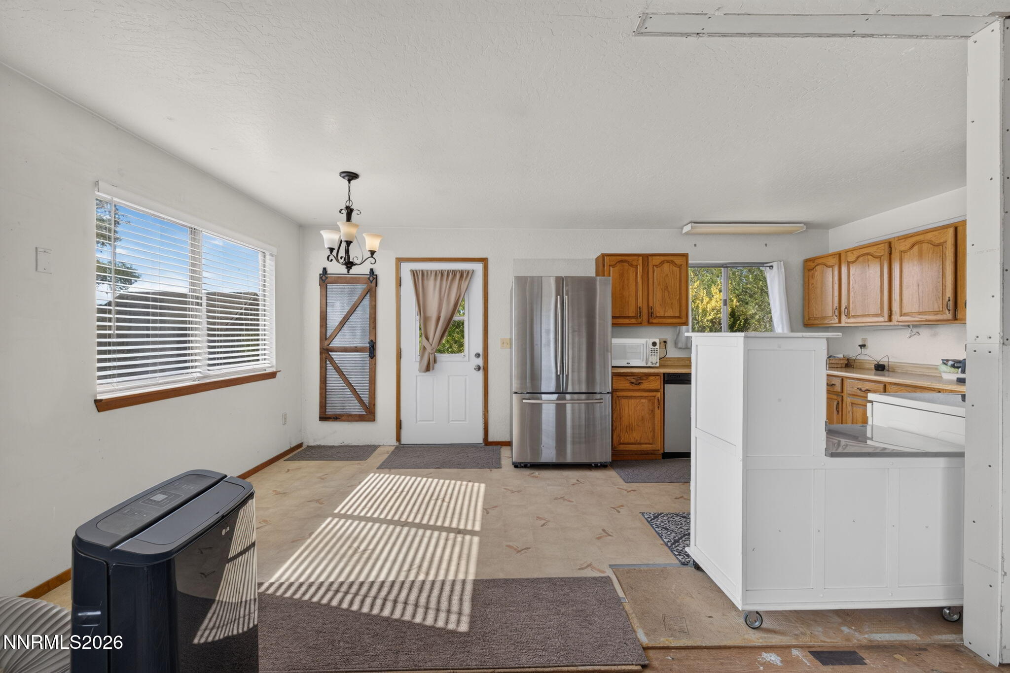 1101 Oro Way Property Photo 11
