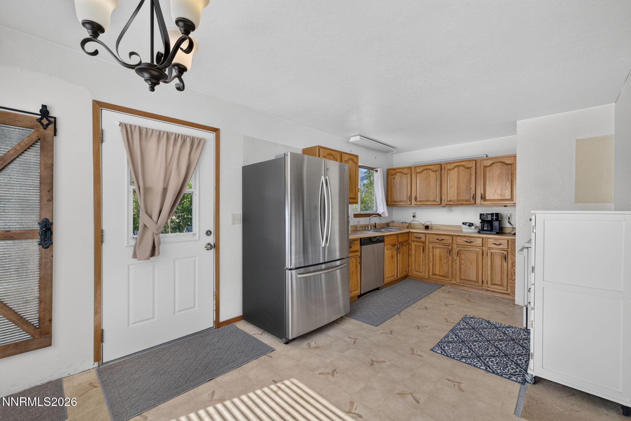 1101 Oro Way Property Photo 12