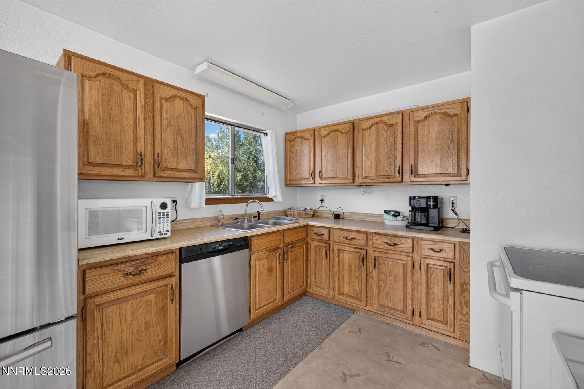 1101 Oro Way Property Photo 15
