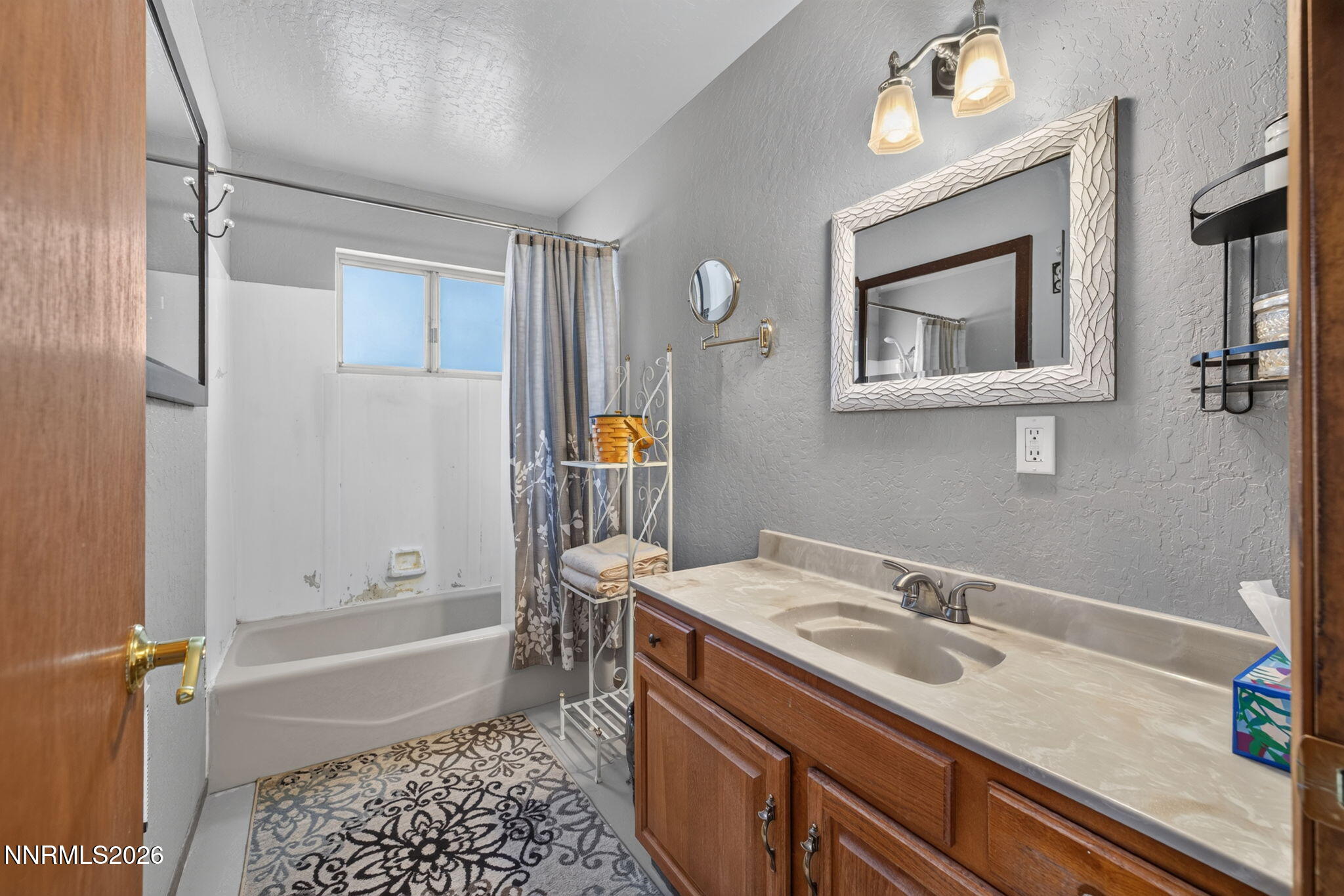 1101 Oro Way Property Photo 35