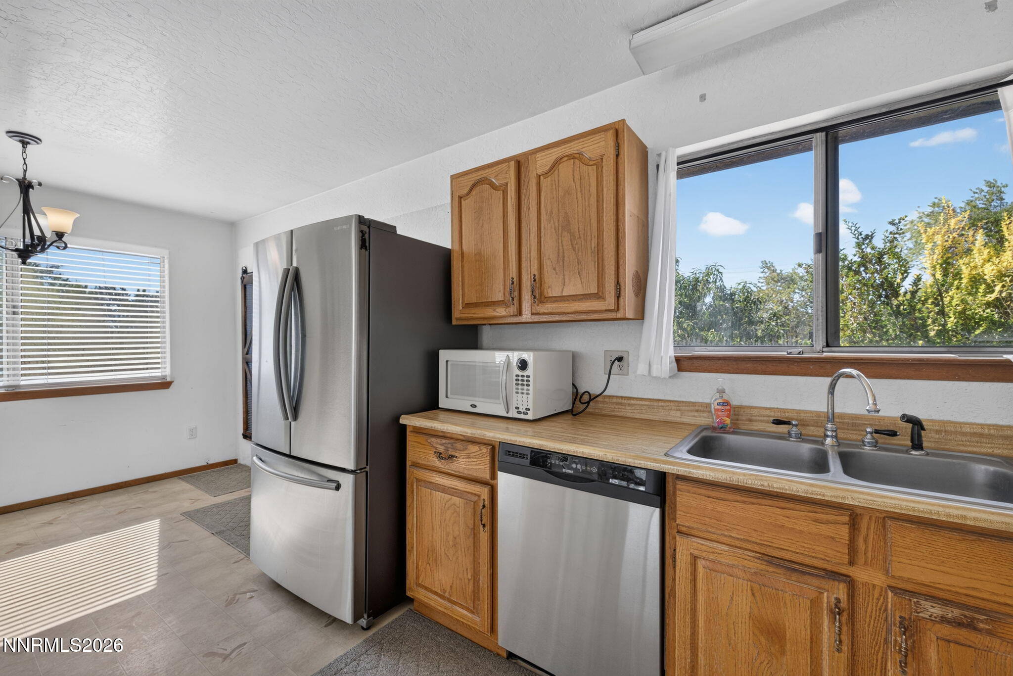 1101 Oro Way Property Photo 37