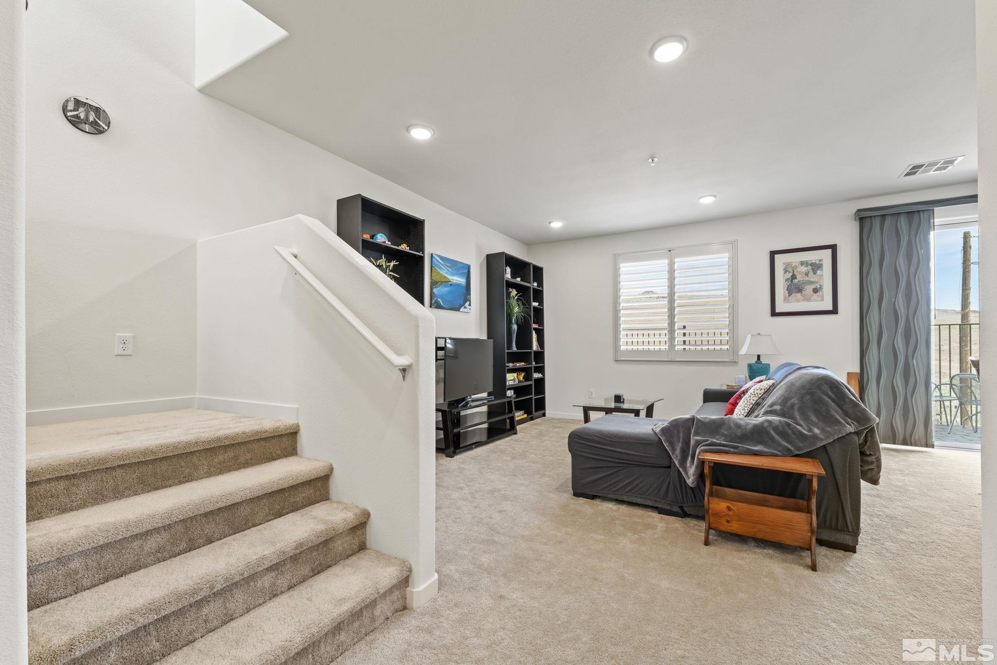 4928 Black Falcon Way Property Photo 7