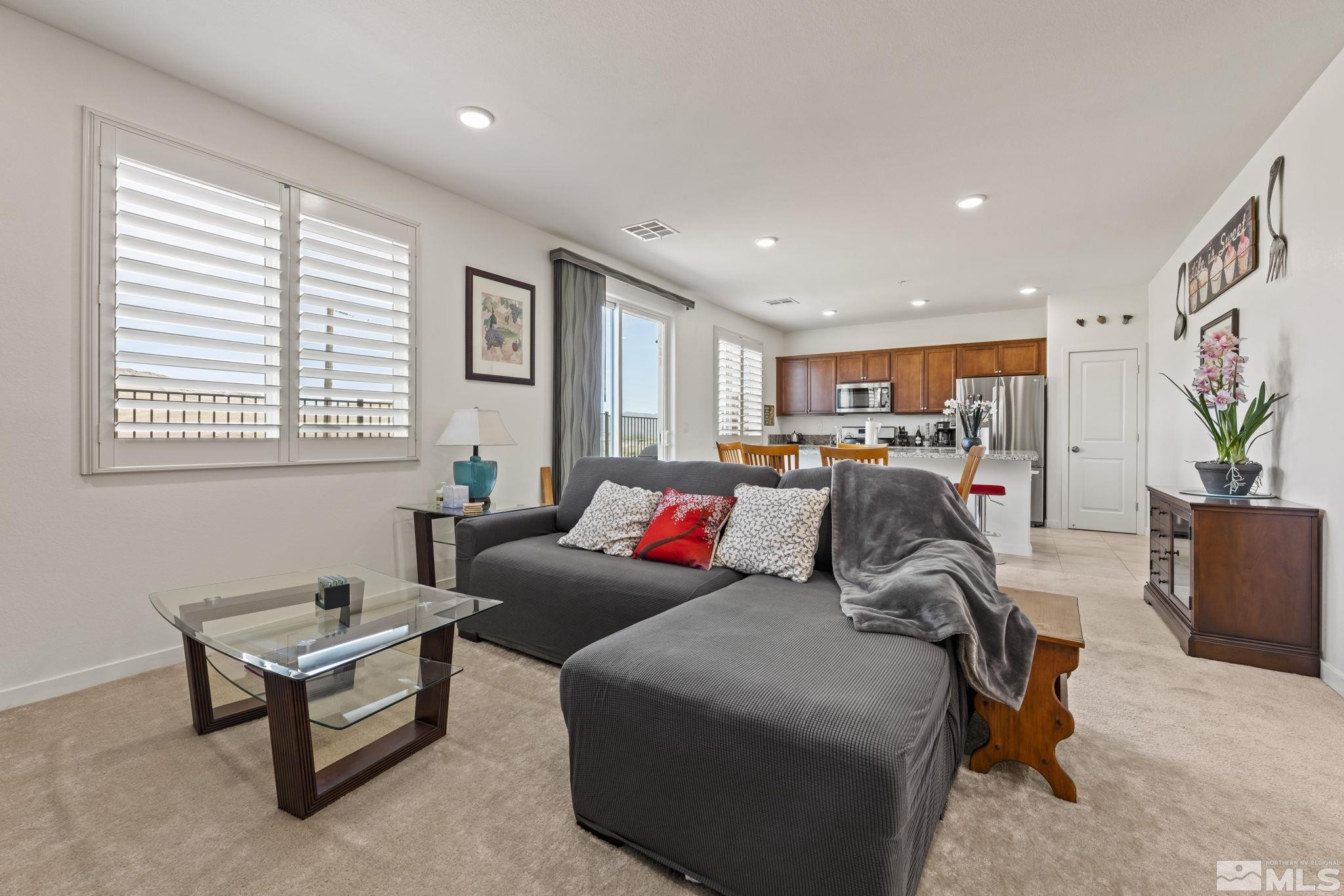 4928 Black Falcon Way Property Photo 10