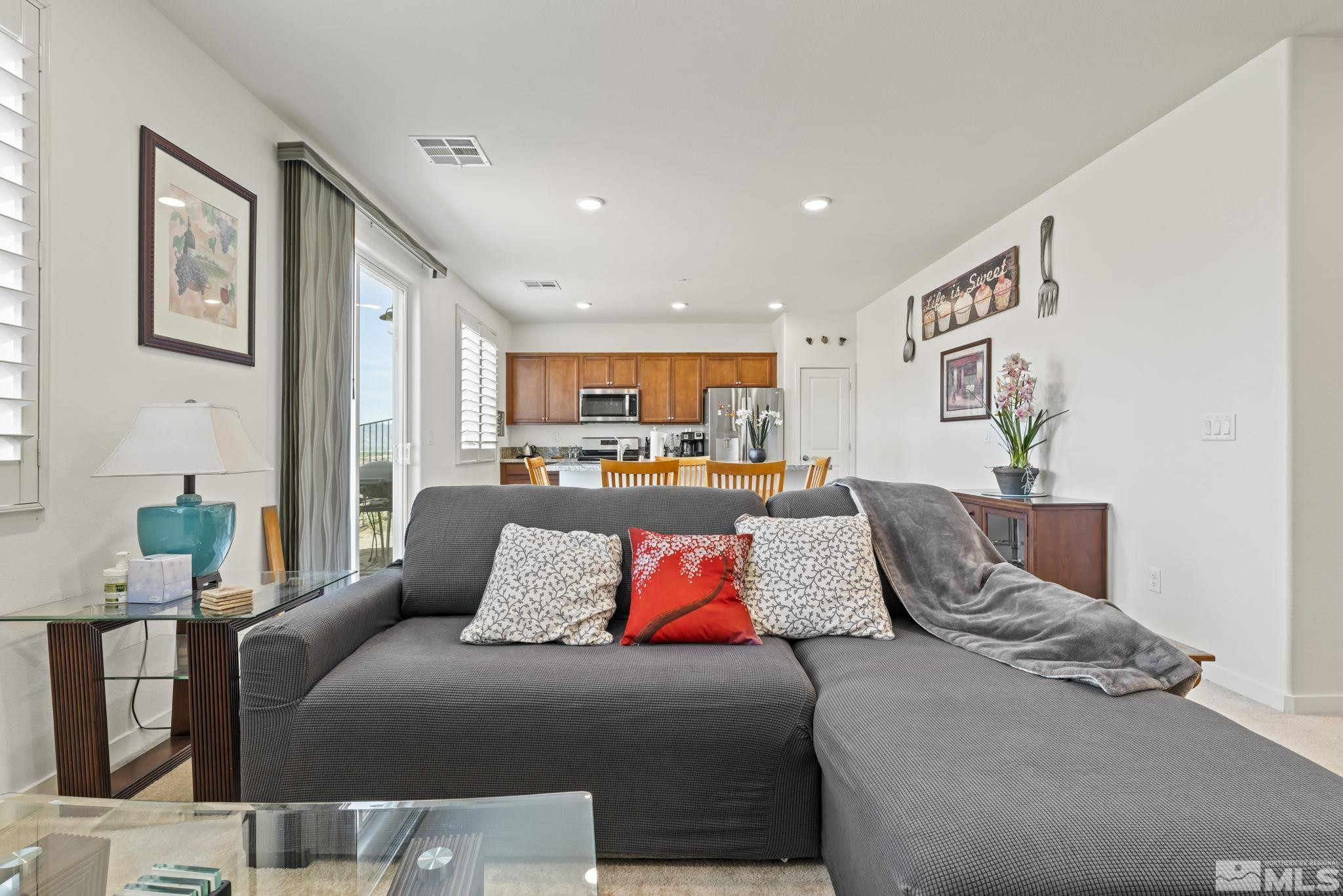 4928 Black Falcon Way Property Photo 11