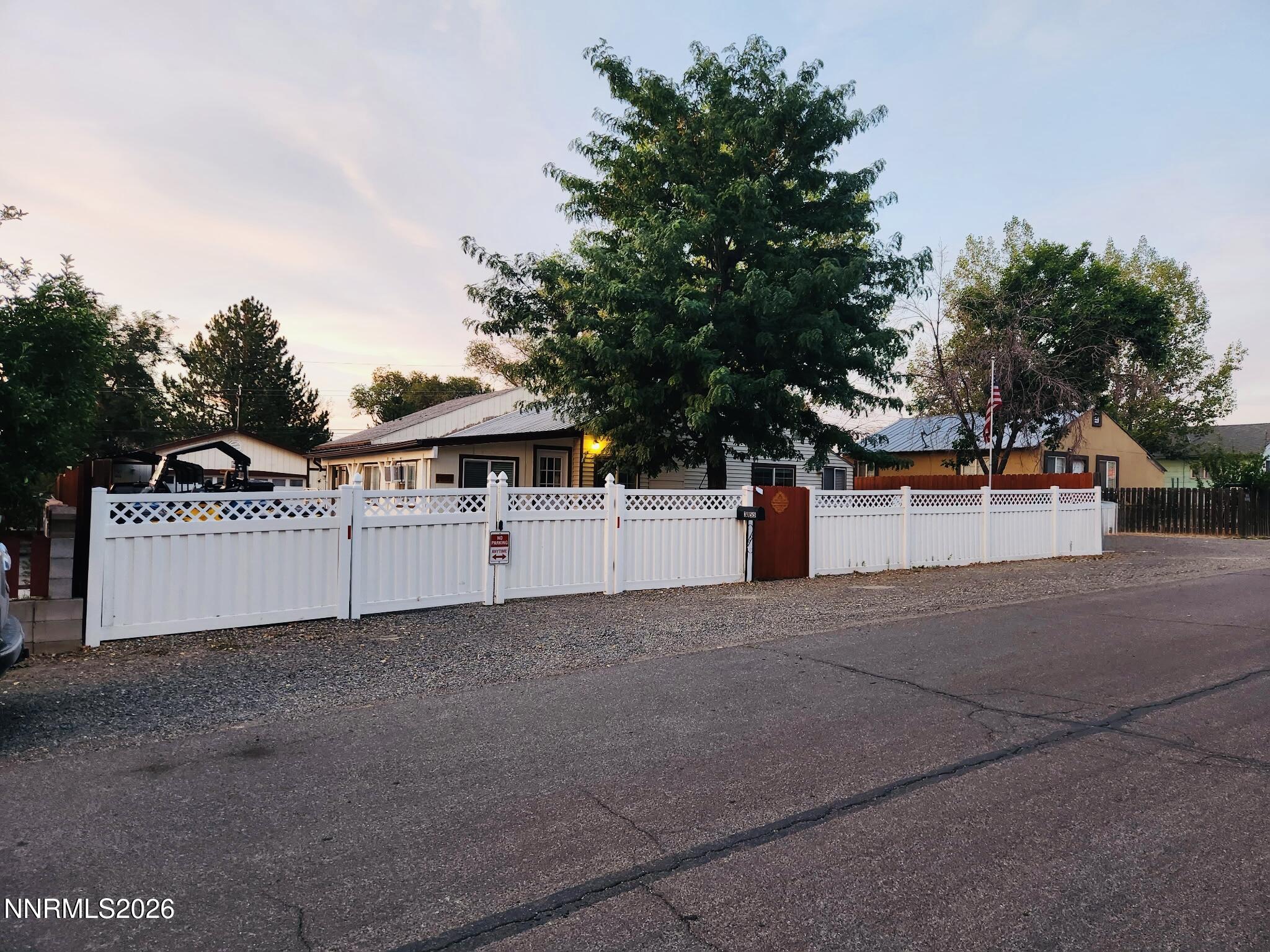 3155 Valley Way Property Photo 2