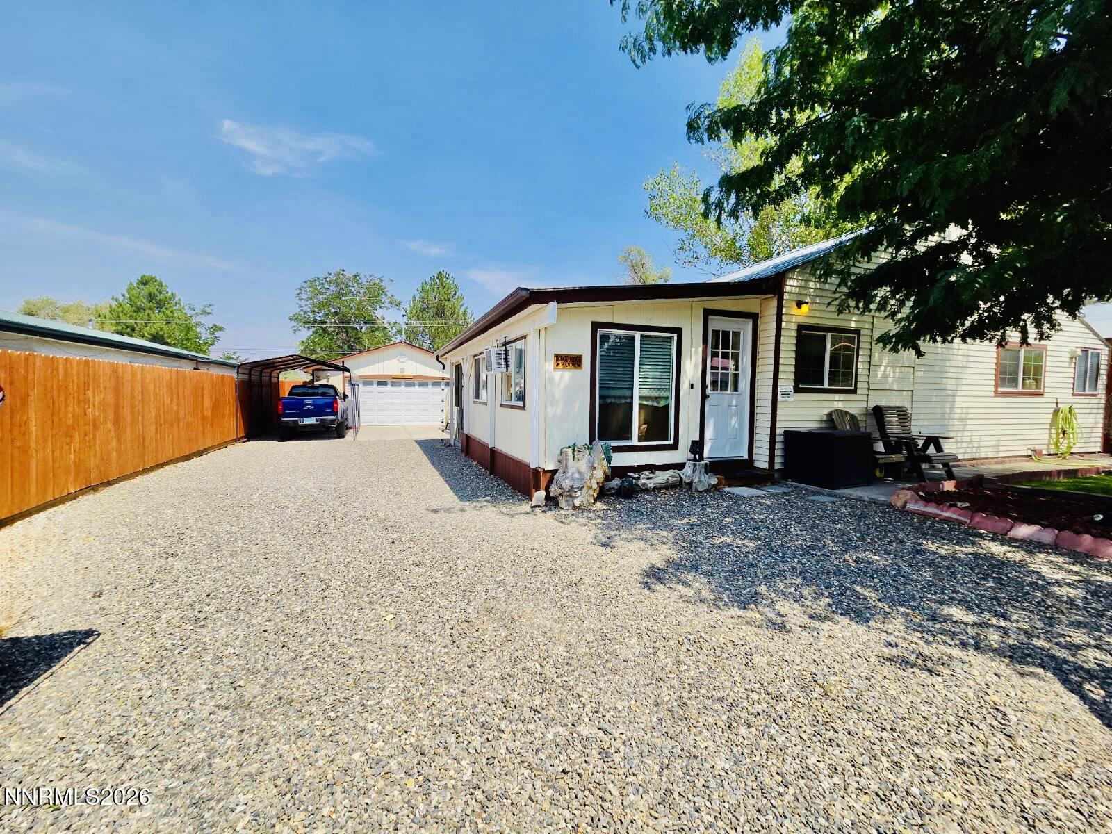 3155 Valley Way Property Photo 3