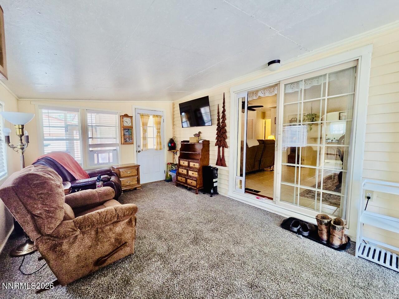3155 Valley Way Property Photo 7