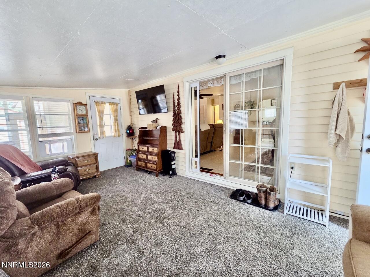 3155 Valley Way Property Photo 9