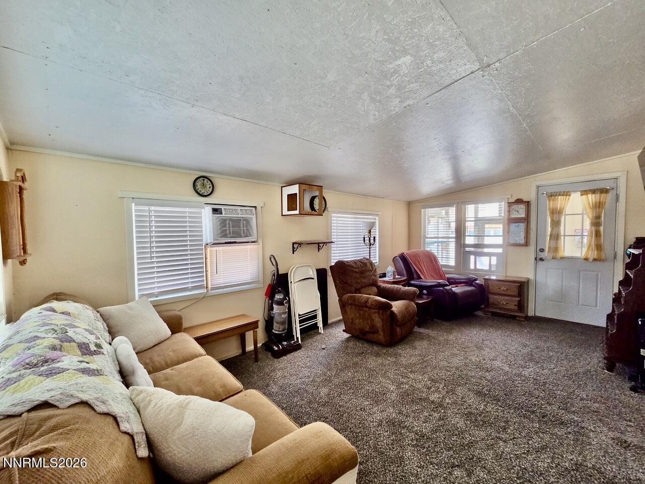 3155 Valley Way Property Photo 10