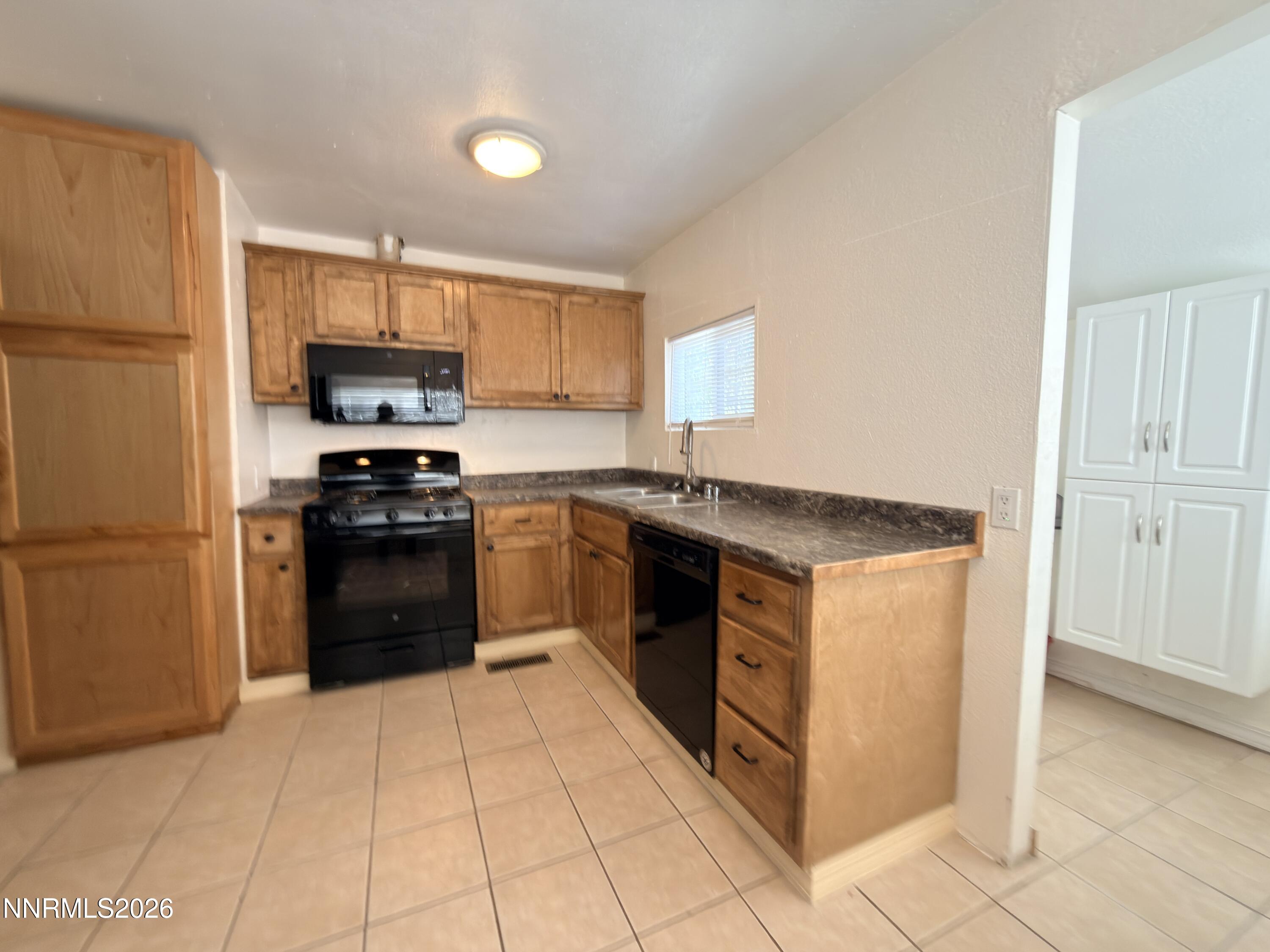 3155 Valley Way Property Photo 14