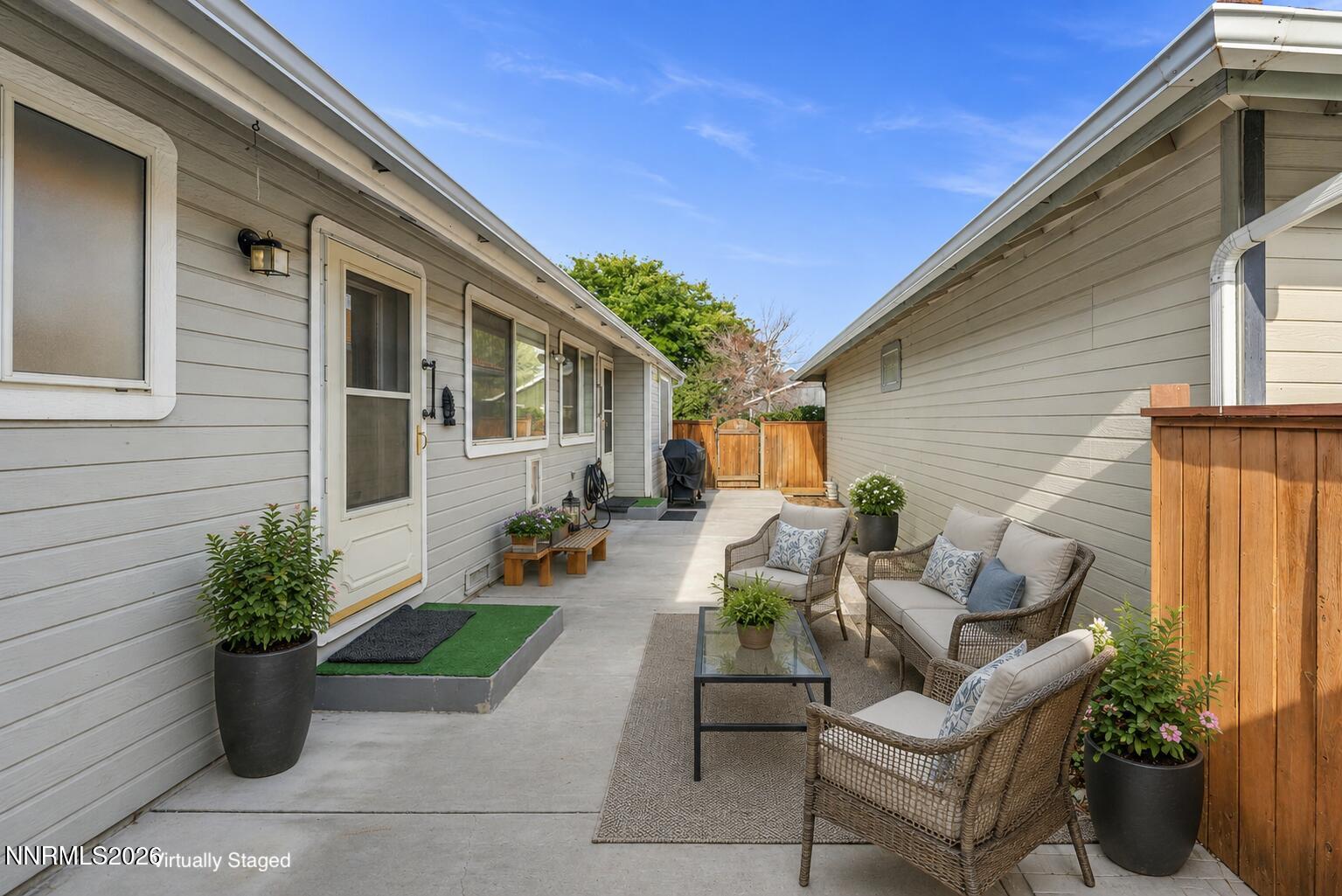 1784 Mahogany Circle Property Photo 7