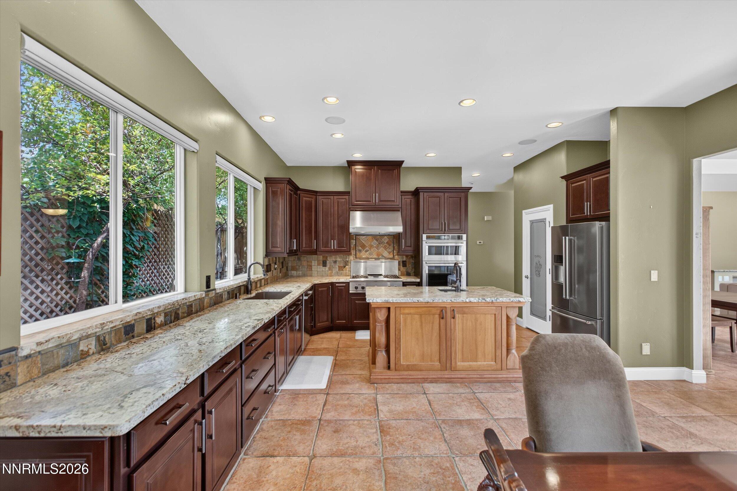 1839 Walnut Court Property Photo 16