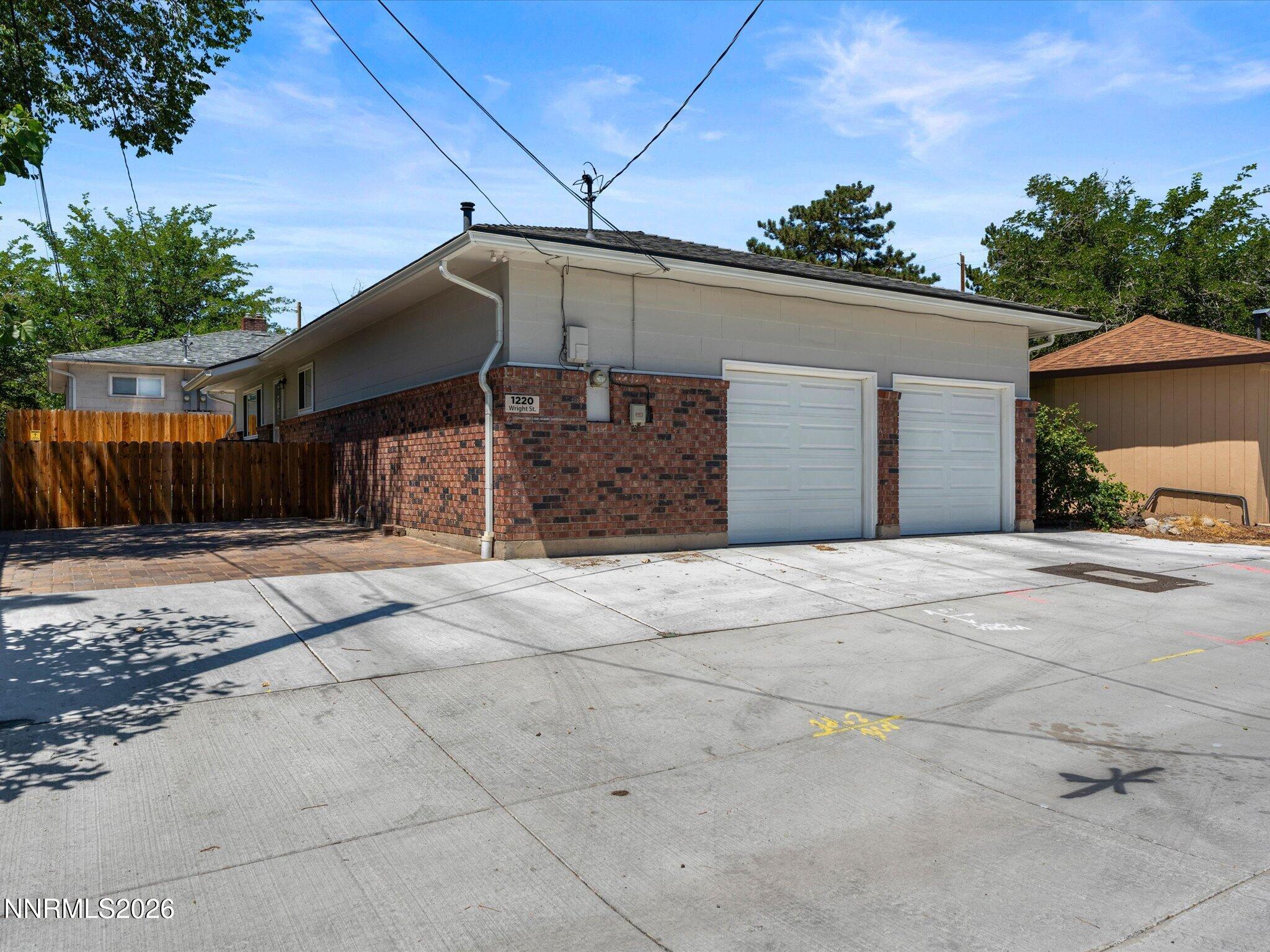 1220 Wright Street Property Photo 10