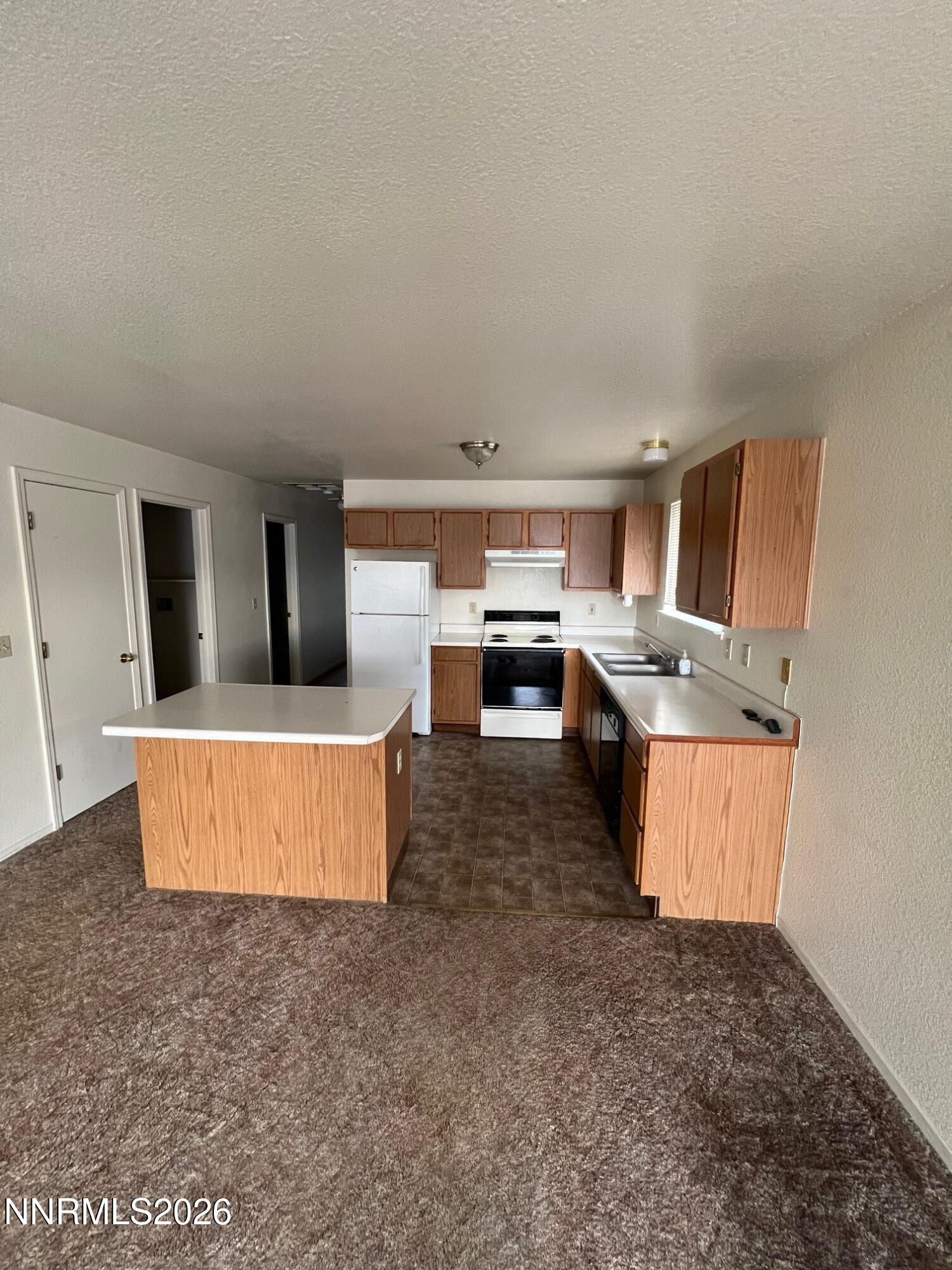 4240 Sherman Lane Property Photo 4