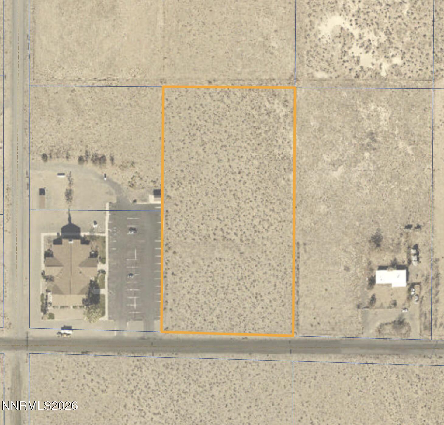 1090 E Green Avenue Property Photo 2