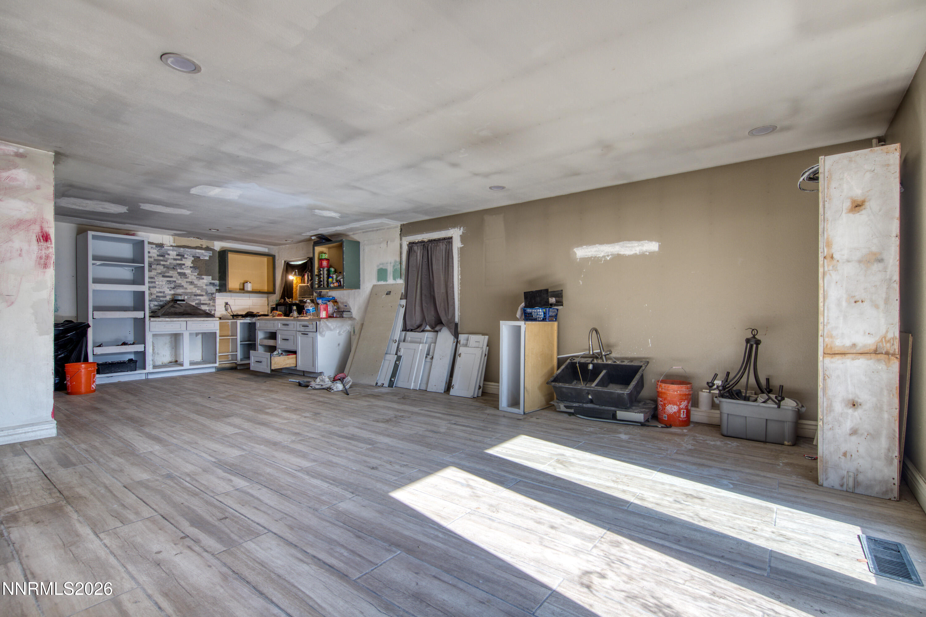 3104 Sandy Street Property Photo 4