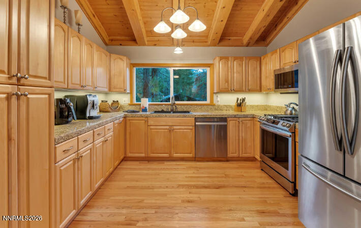 1302 Zurich Lane Property Photo 3