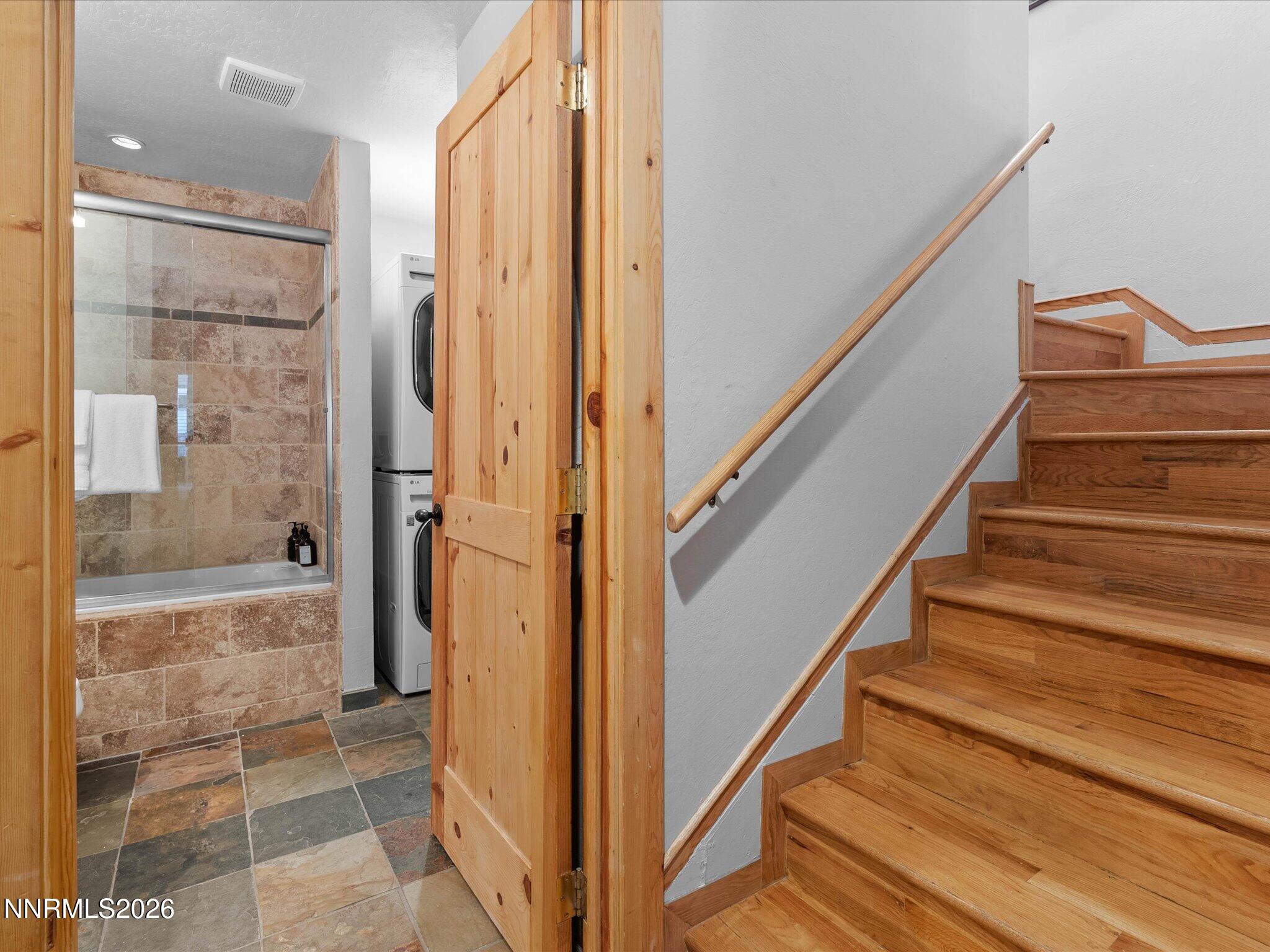 1302 Zurich Lane Property Photo 14