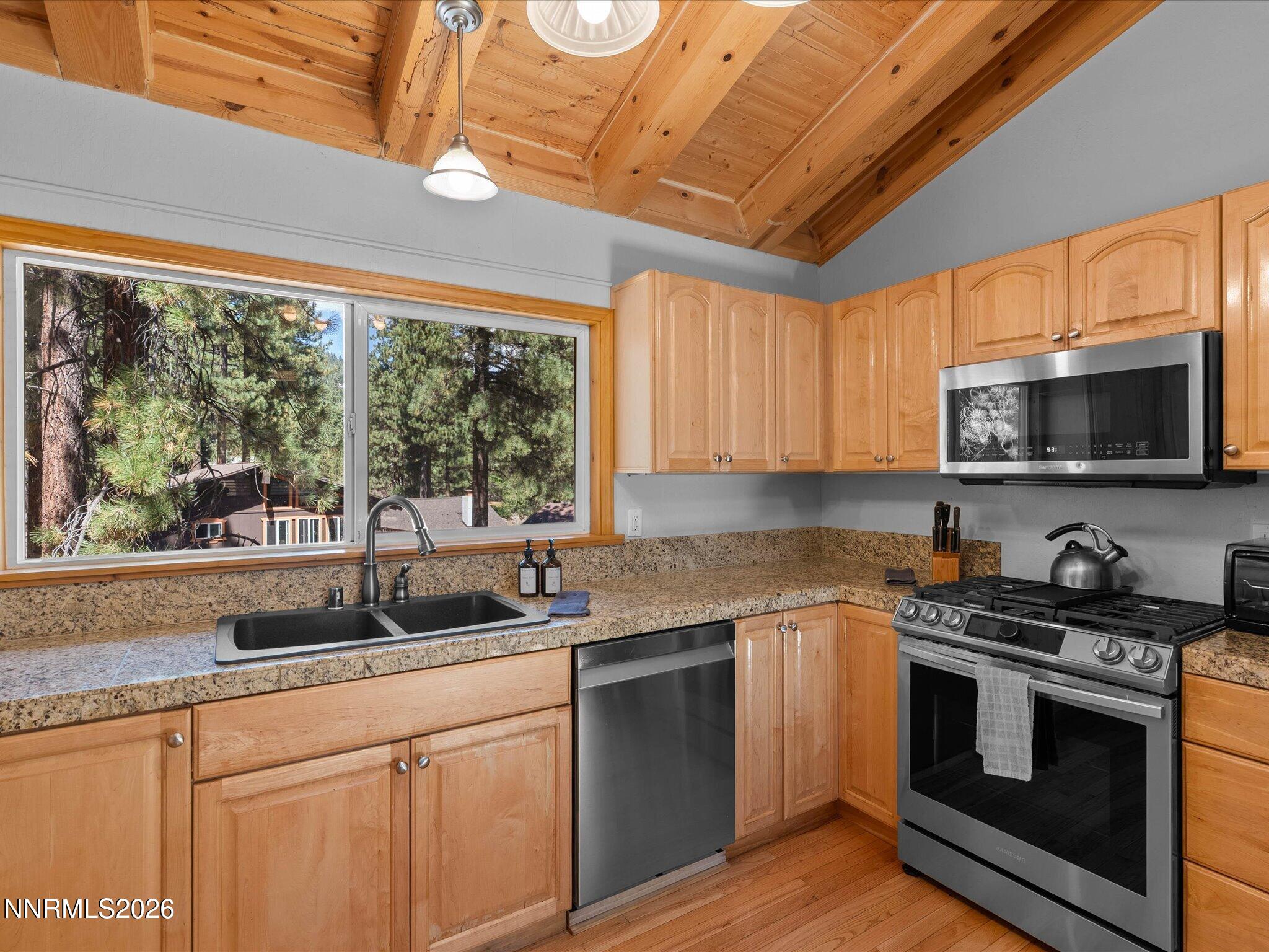 1302 Zurich Lane Property Photo 25