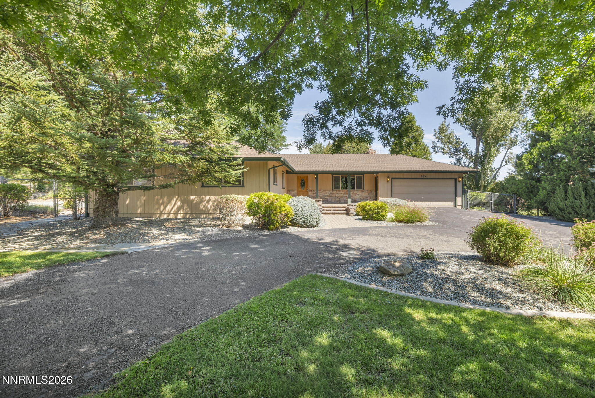 274 Beverly Way Property Photo 2