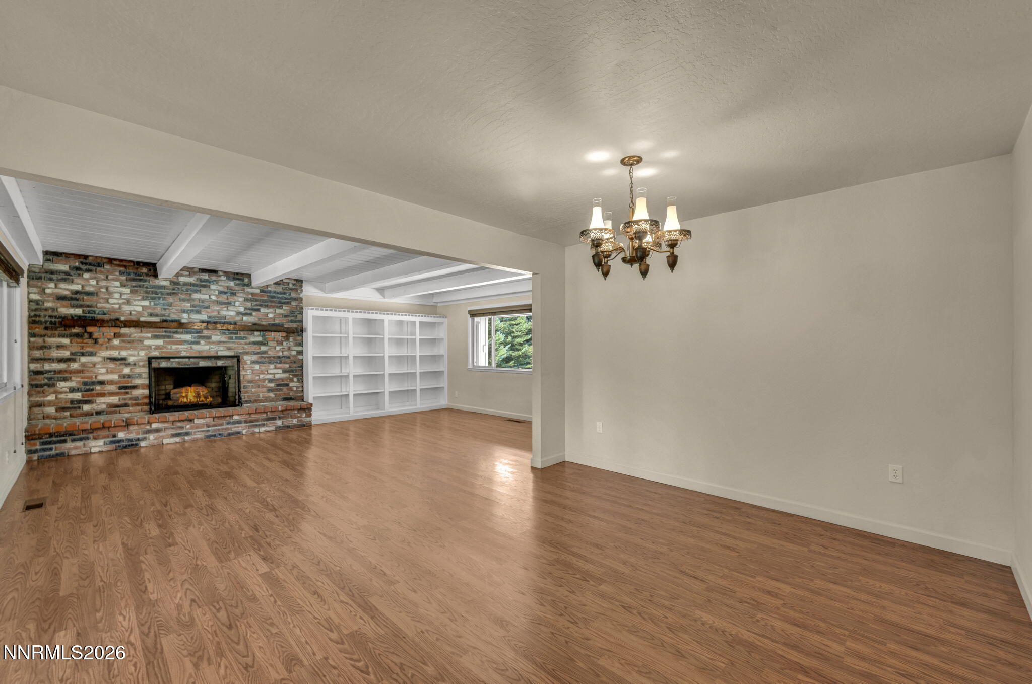 274 Beverly Way Property Photo 7
