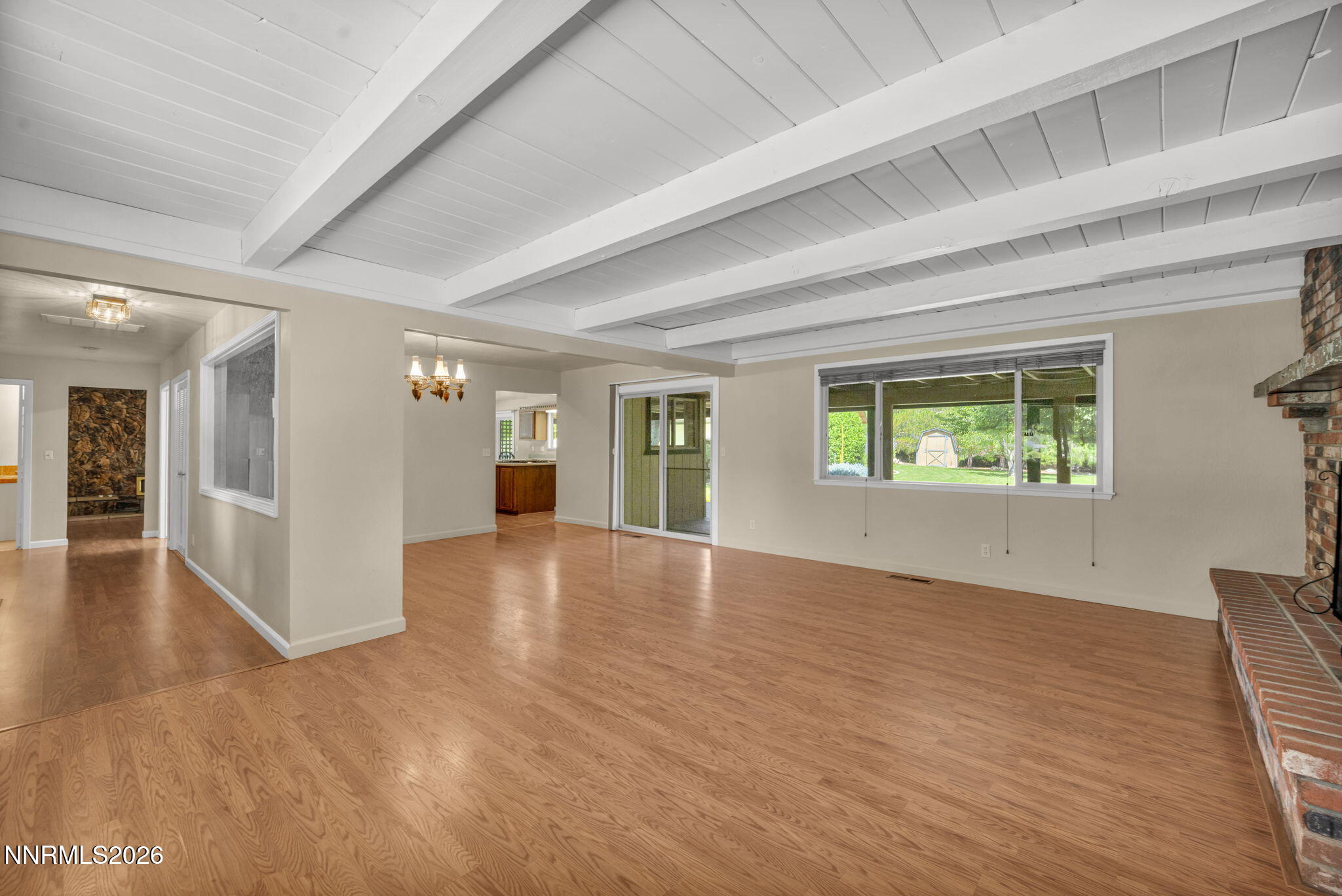 274 Beverly Way Property Photo 9