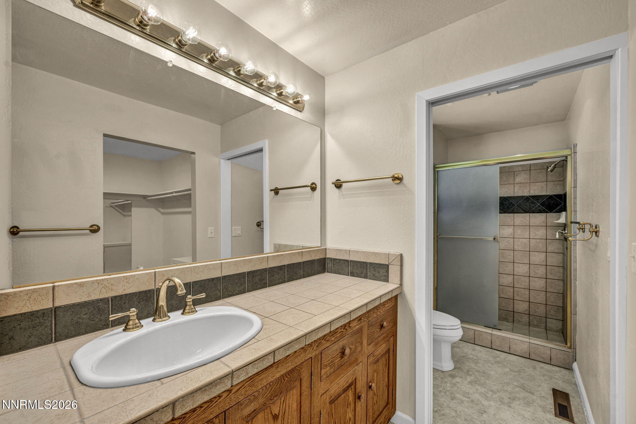 274 Beverly Way Property Photo 24
