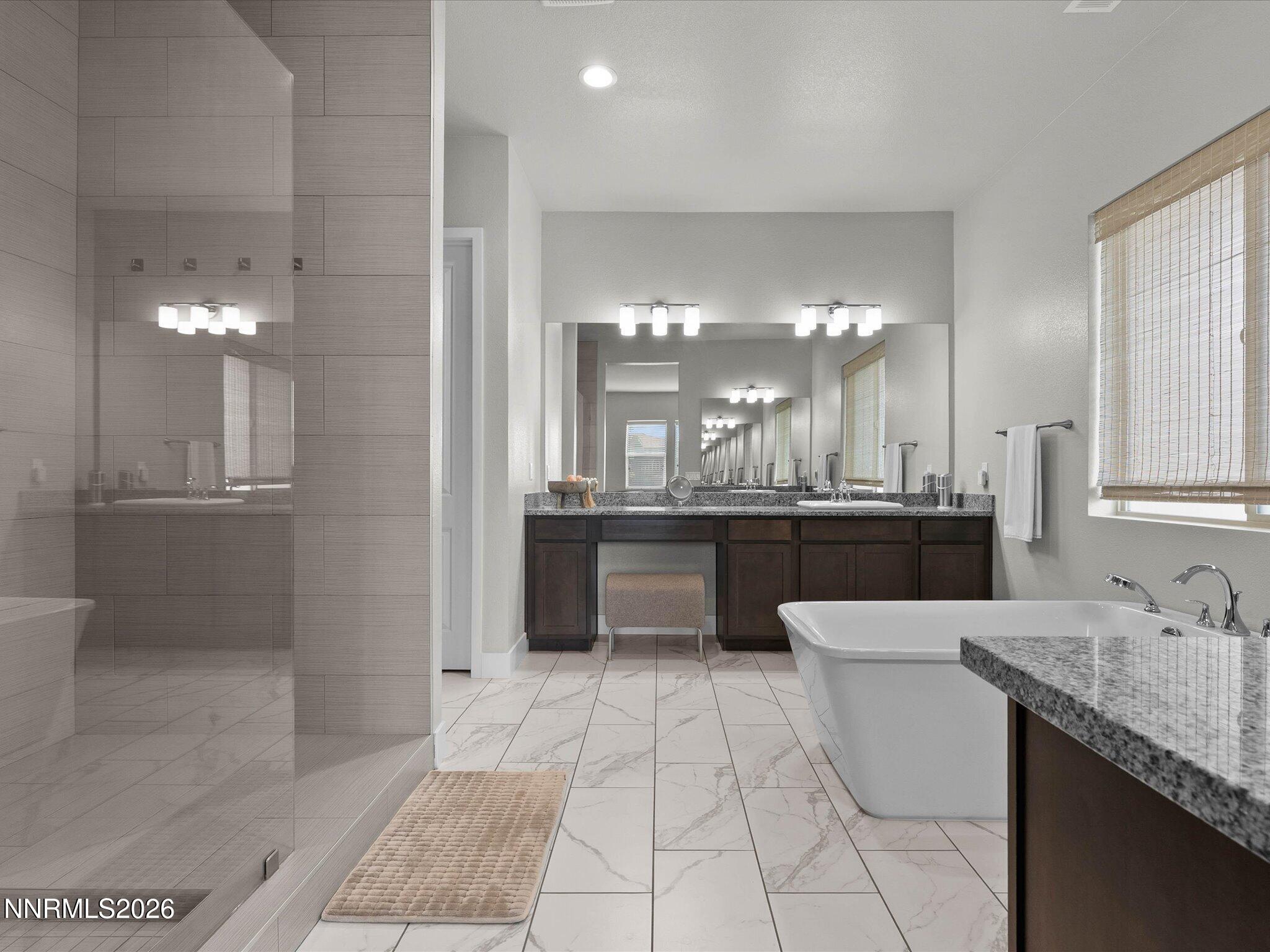 694 Raptor Way Property Photo 33