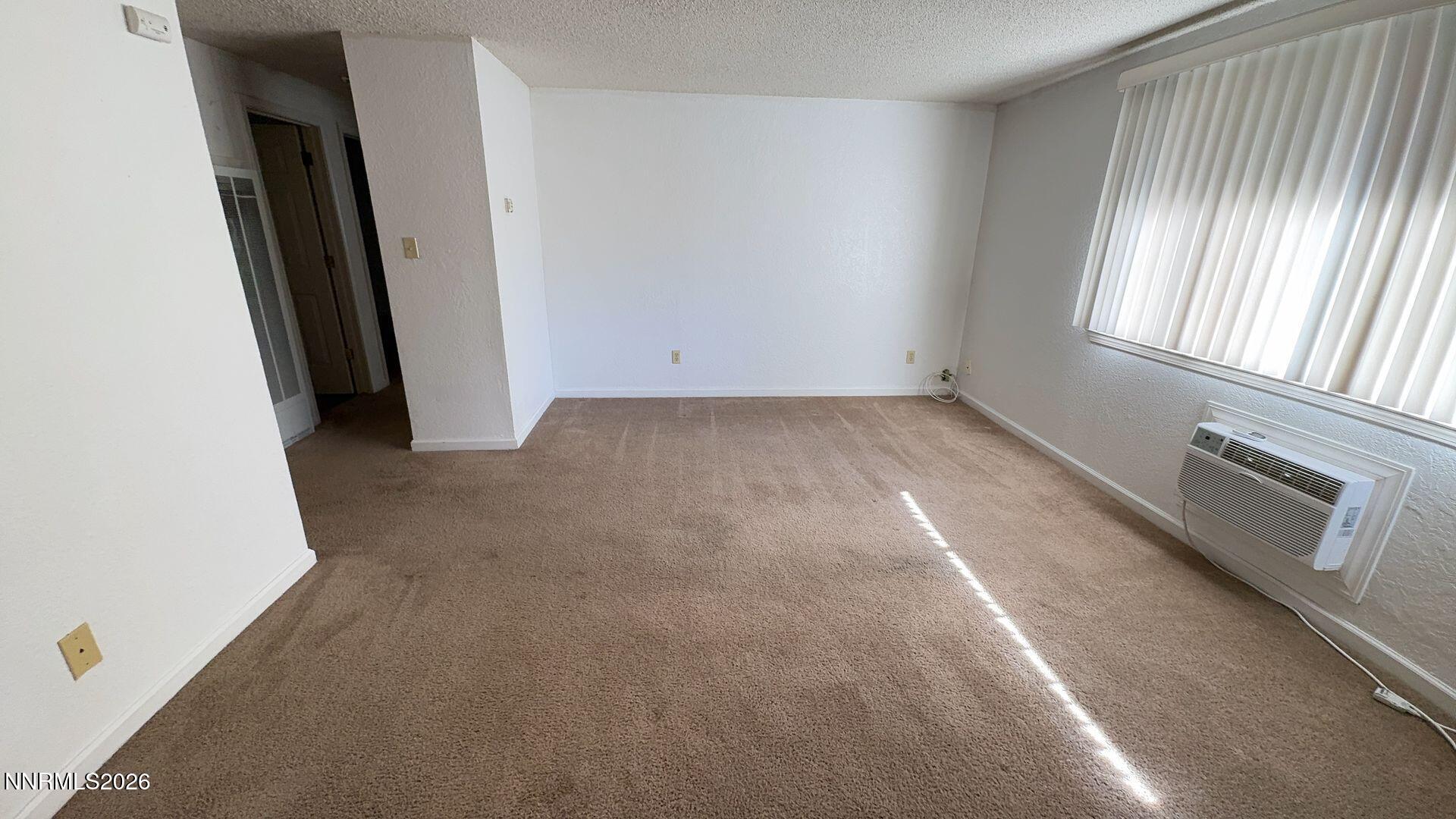 314 W 8th Street Property Photo 5