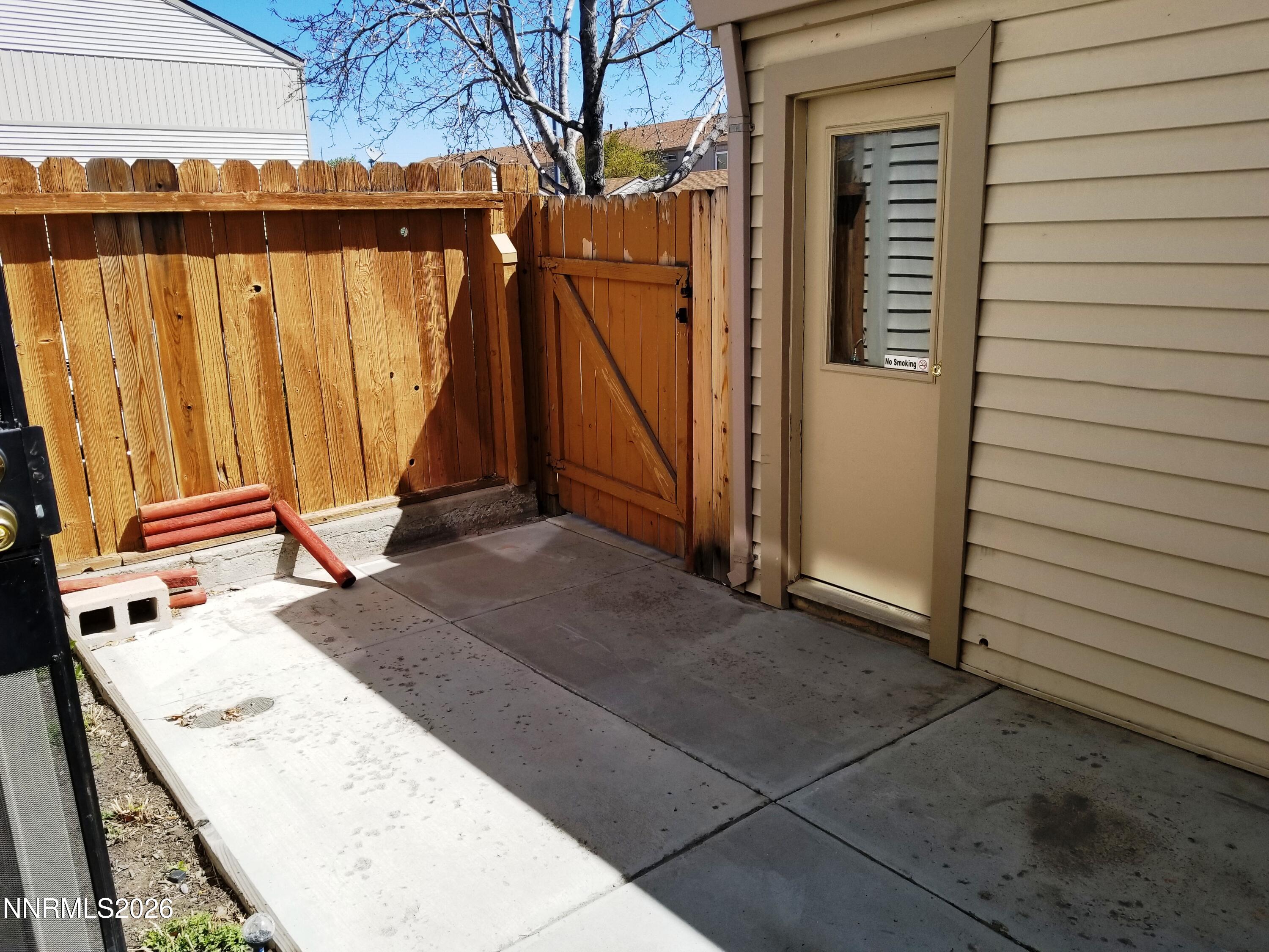 13914 Lear Boulevard Property Photo 2