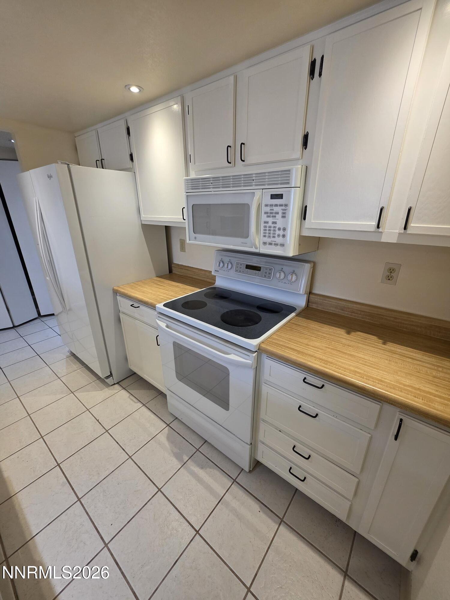 13914 Lear Boulevard Property Photo 6