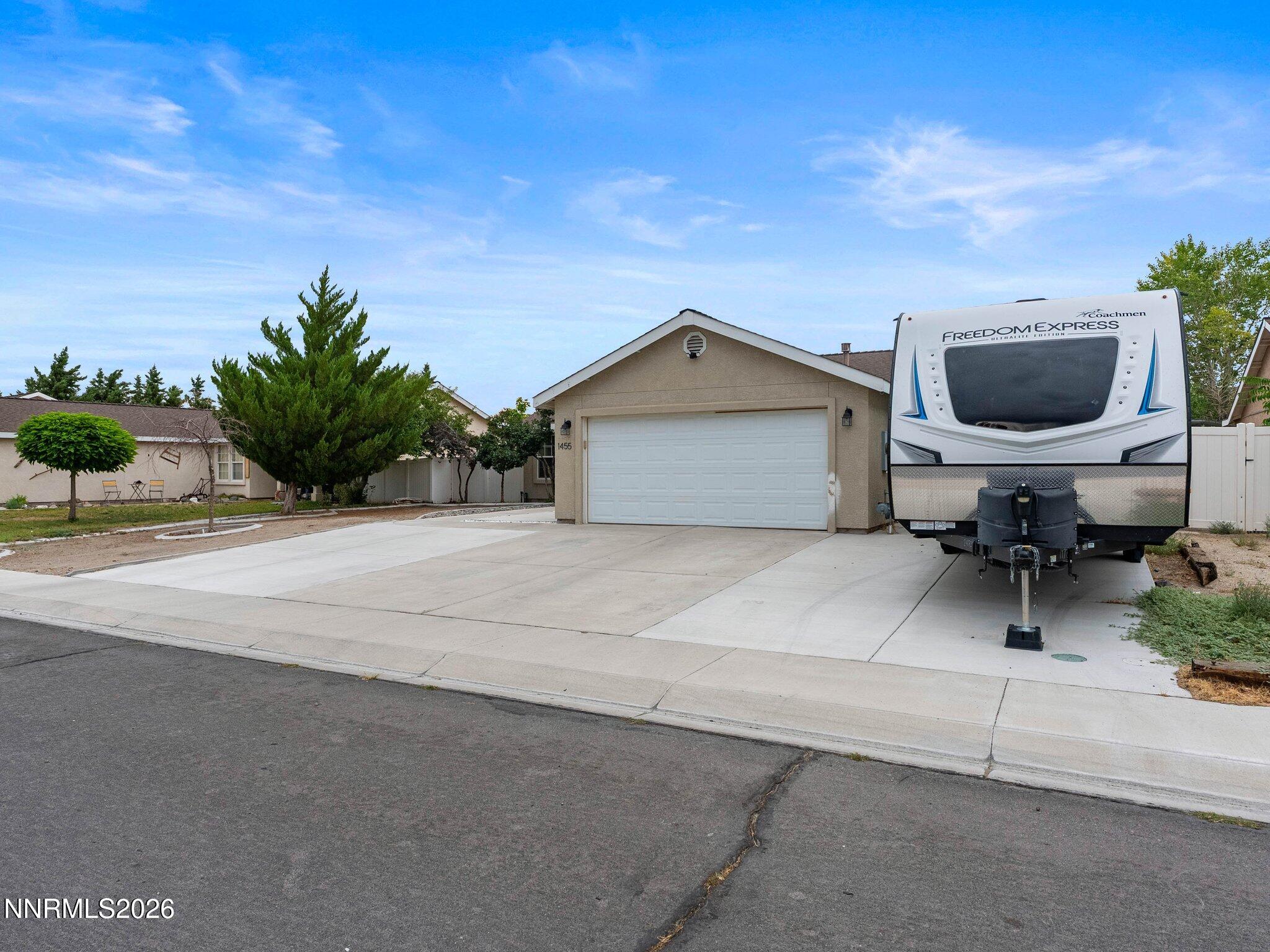1455 Grey Bluffs Drive Property Photo 3