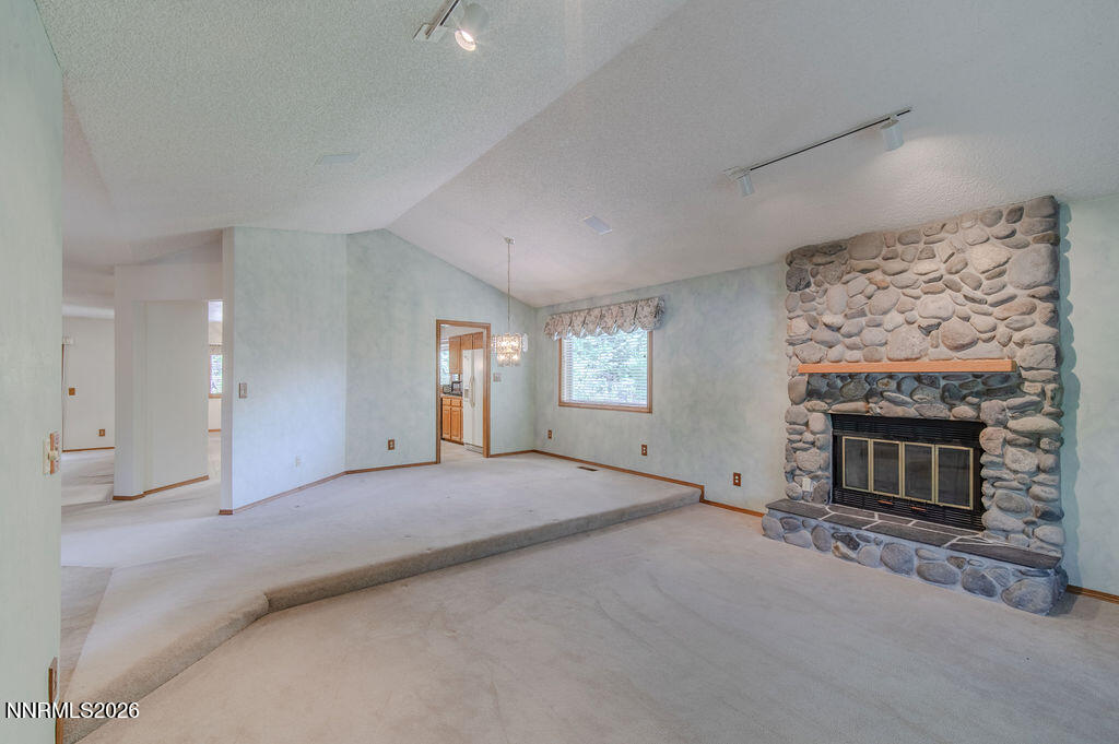 195 Hansen Drive Property Photo 14