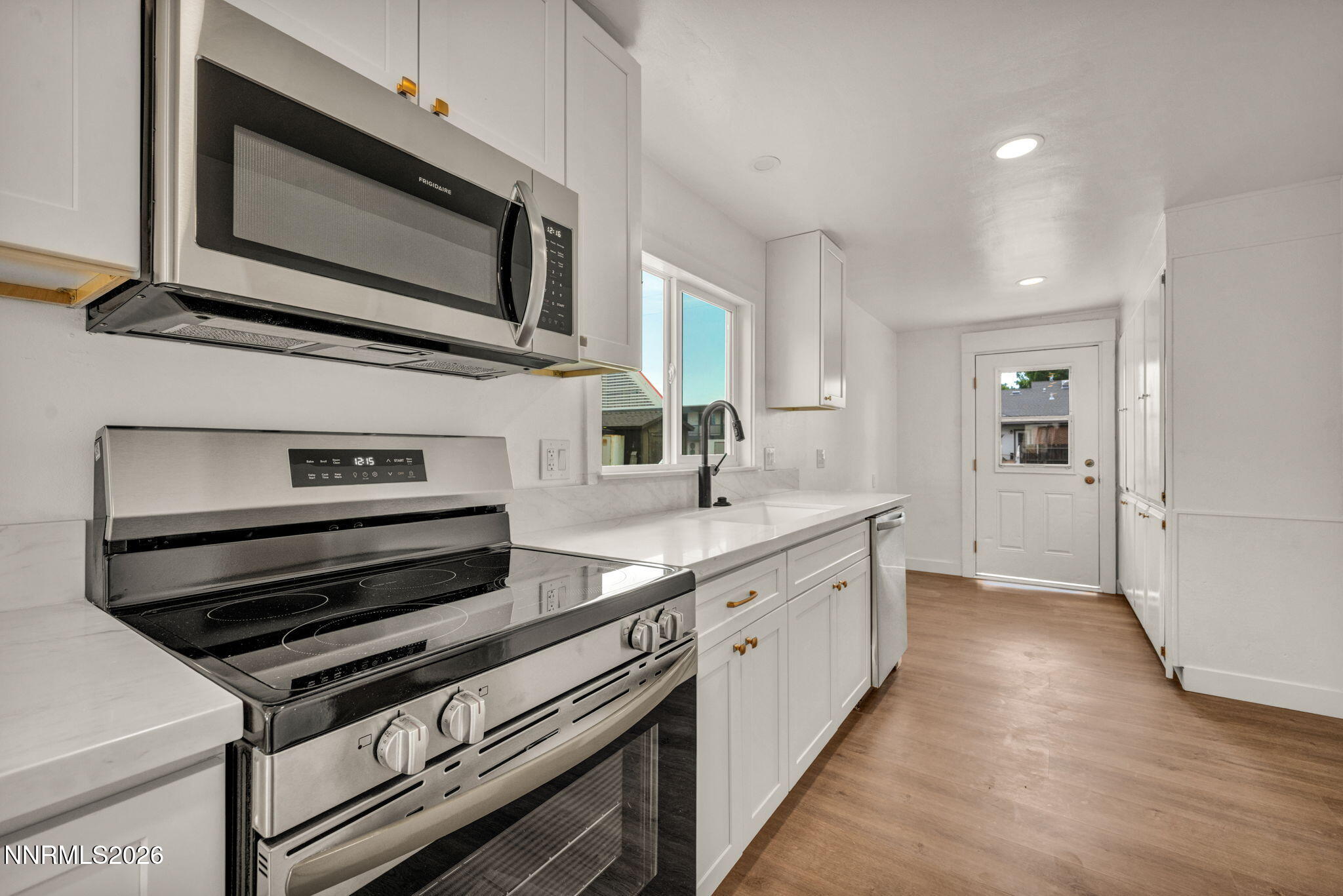 1559 D Street Property Photo 7