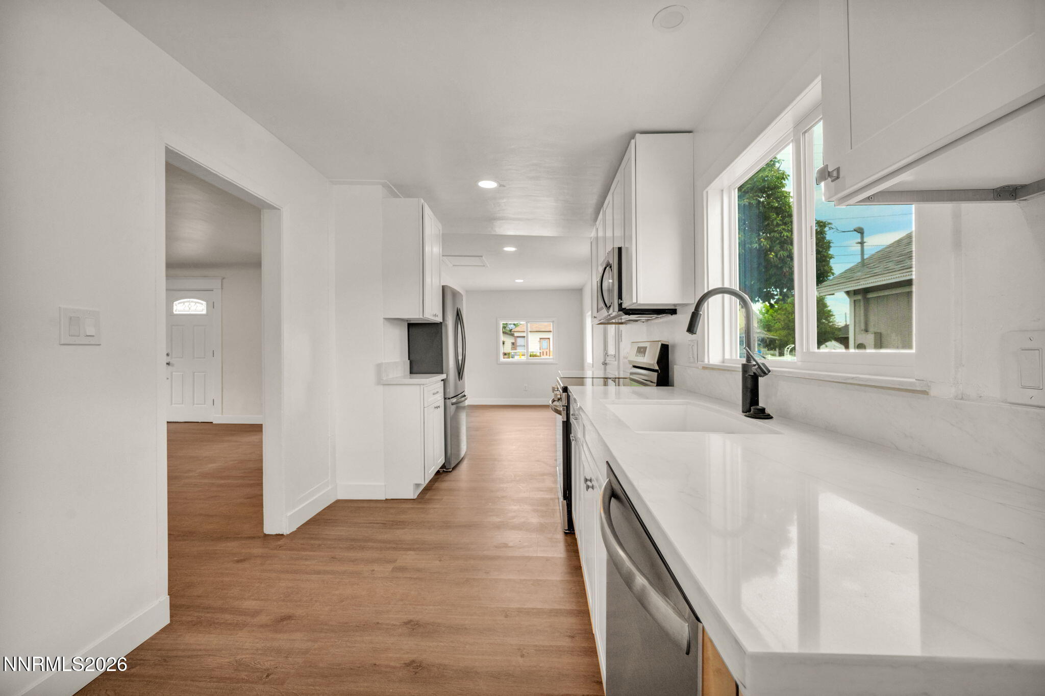 1559 D Street Property Photo 8