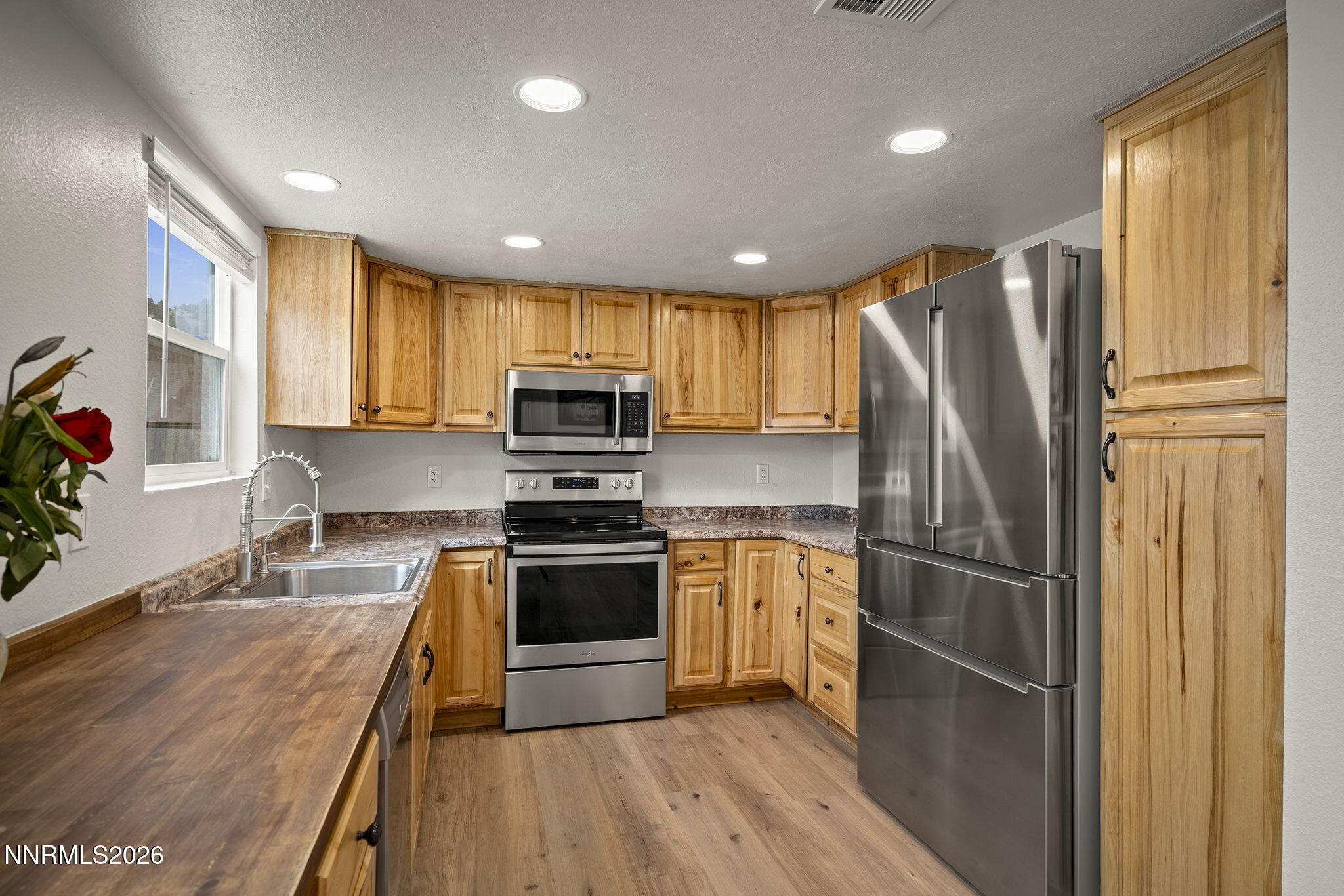2424 Cartwright Road Property Photo 8
