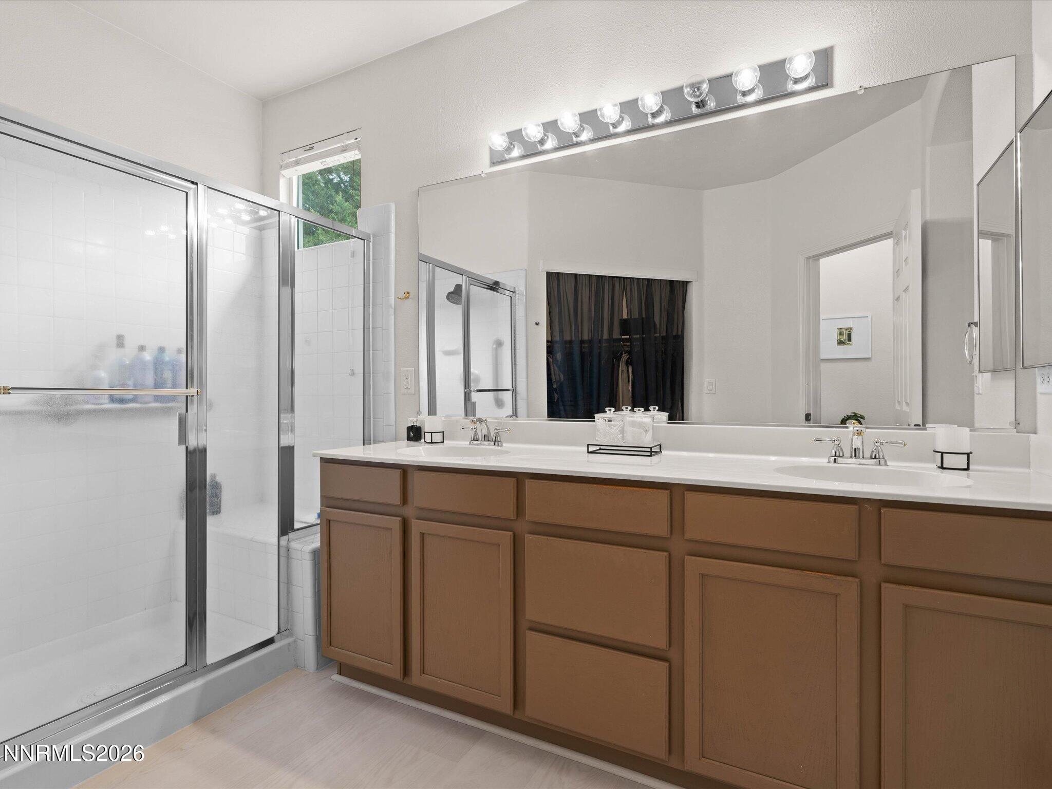 10465 Summershade Lane Property Photo 16