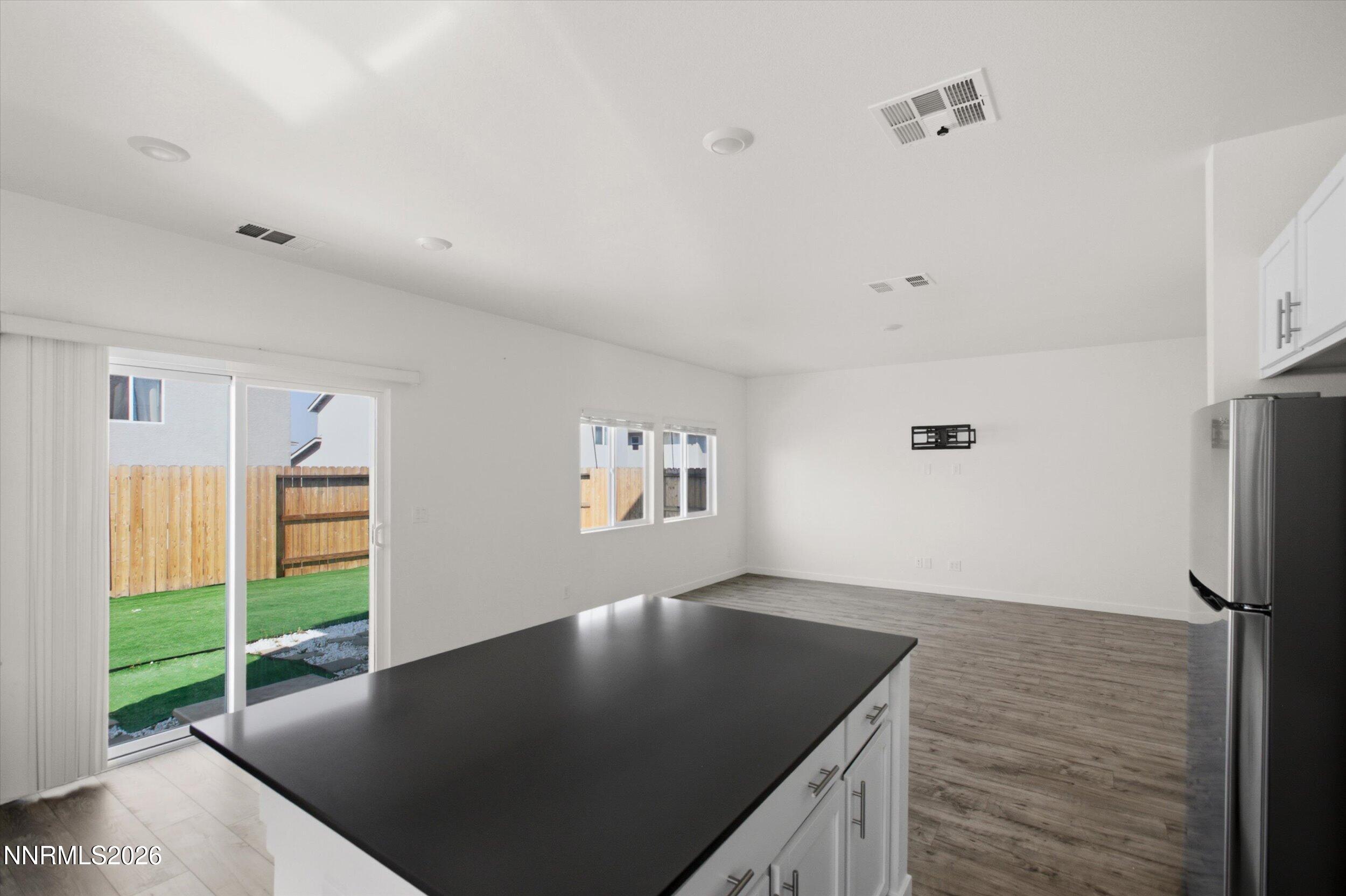 8939 Wolf Moon Drive Property Photo 15