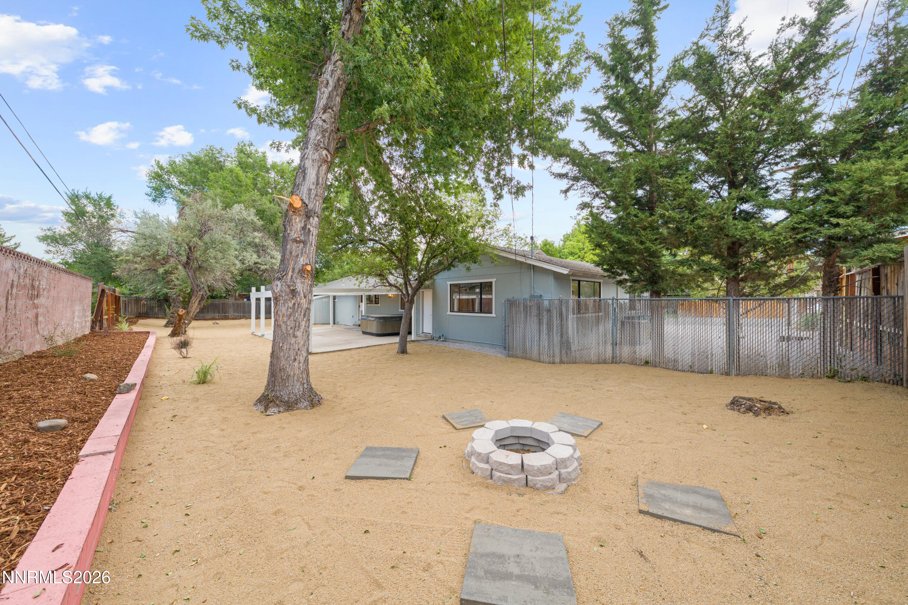 900 Coral Way Property Photo 5