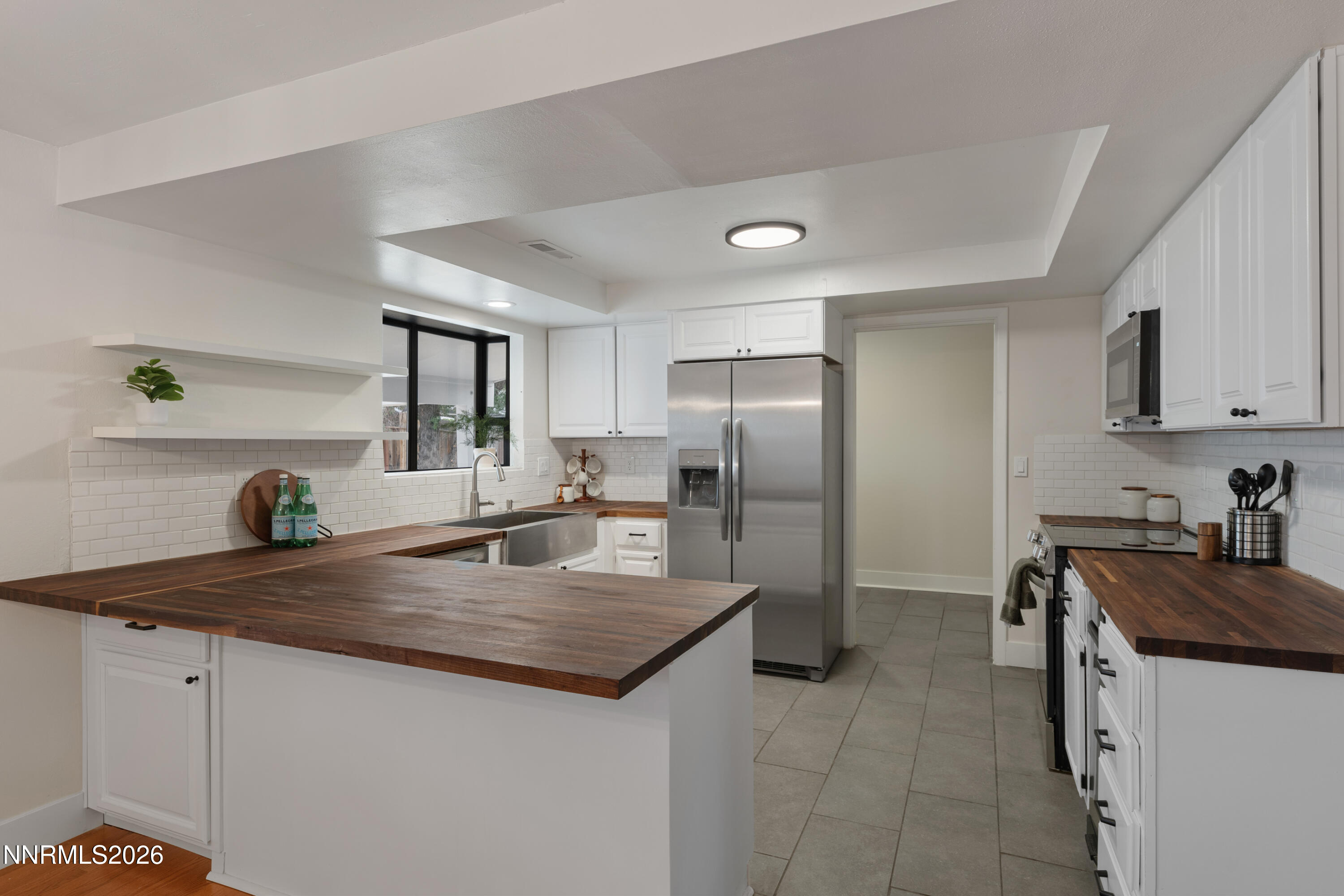900 Coral Way Property Photo 11