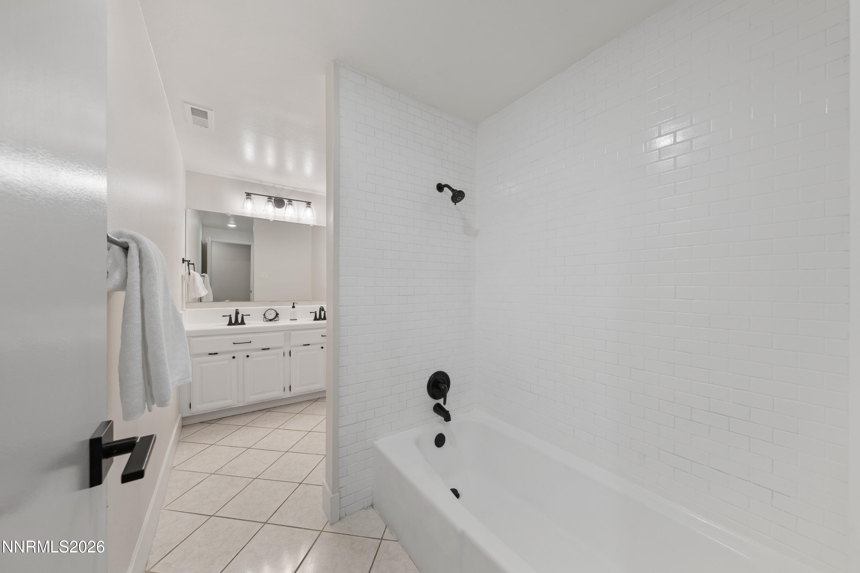 900 Coral Way Property Photo 23