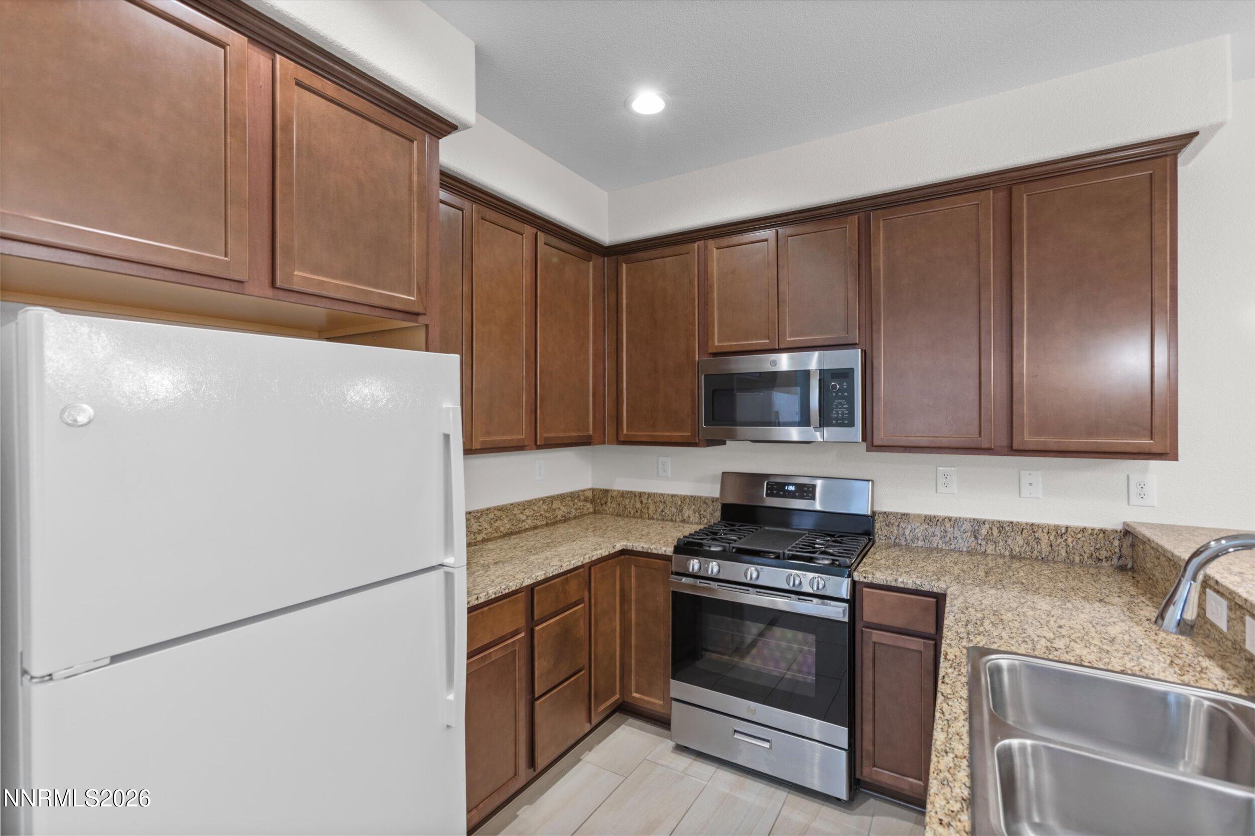 1009 Middle Gate Road Property Photo 10