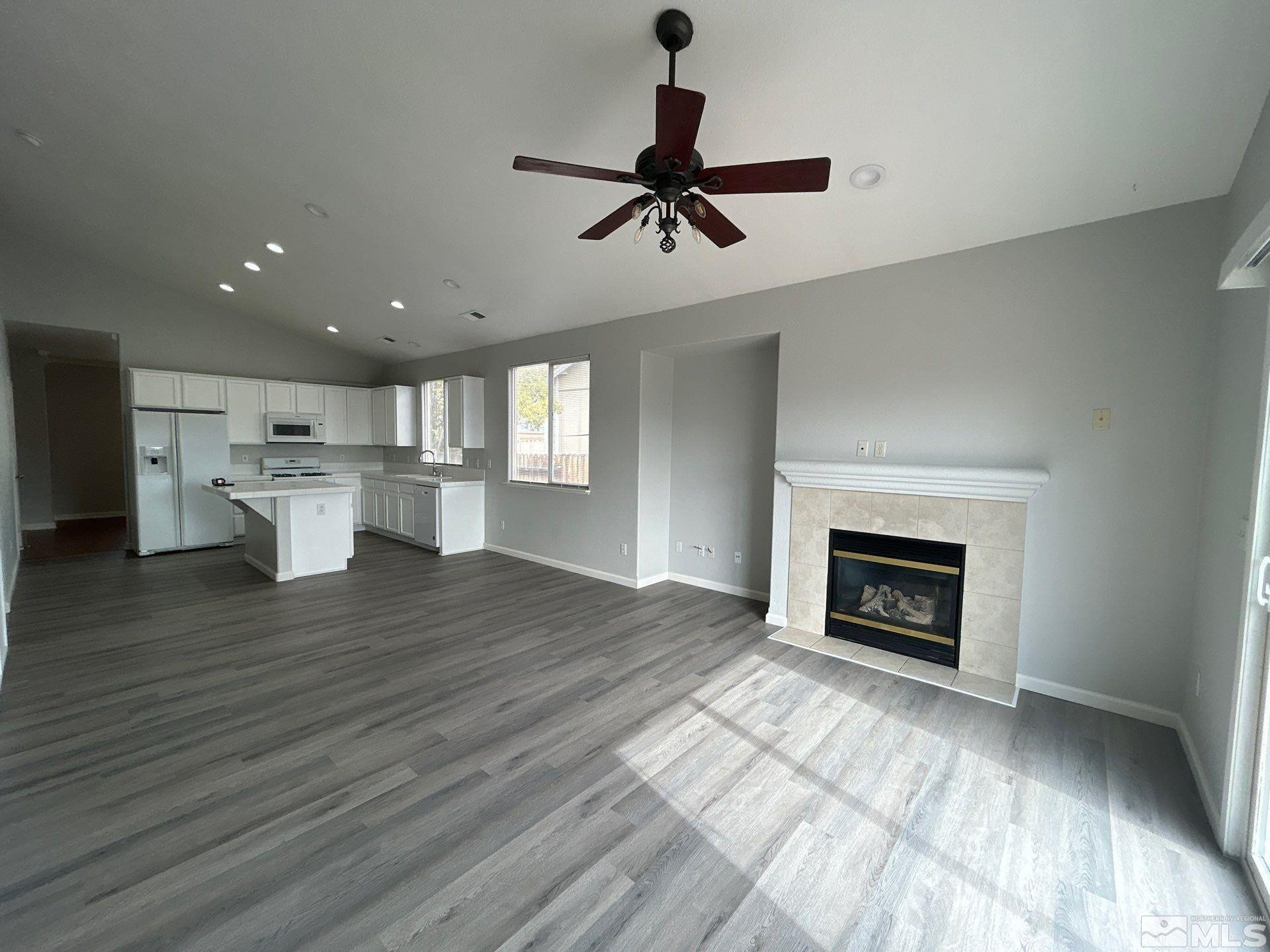 2841 Granville Drive Property Photo 4