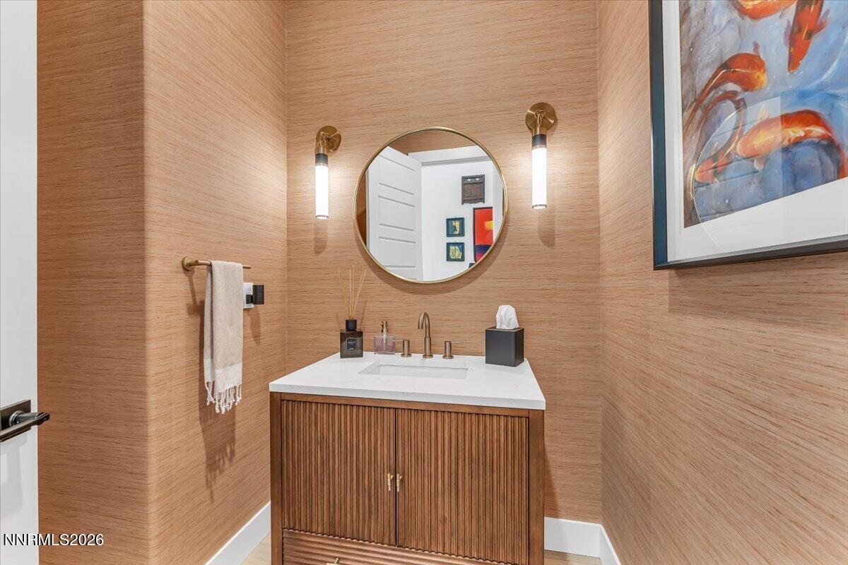 1592 River Hill Way Property Photo 3