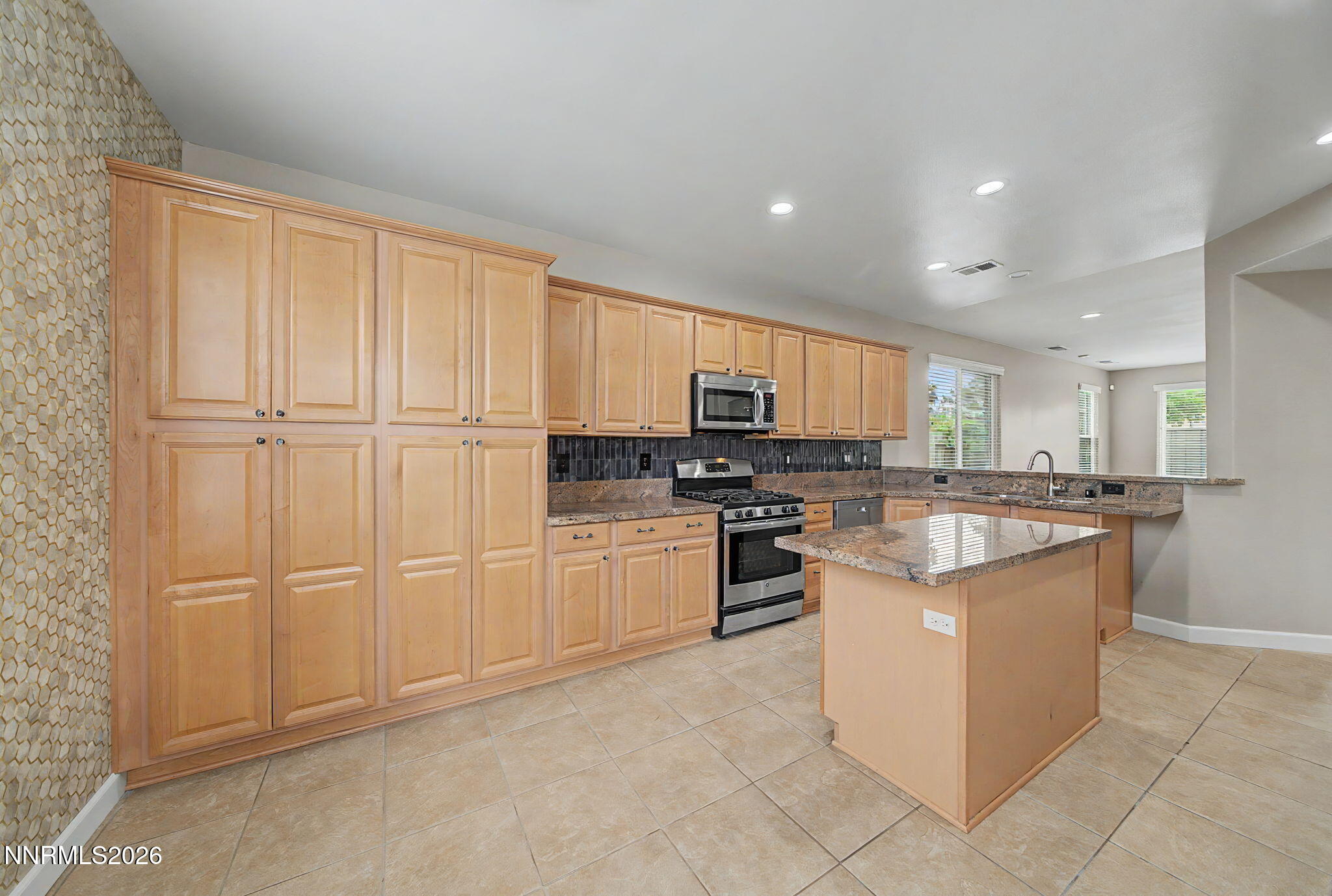 10490 Chadwell Drive Property Photo 11