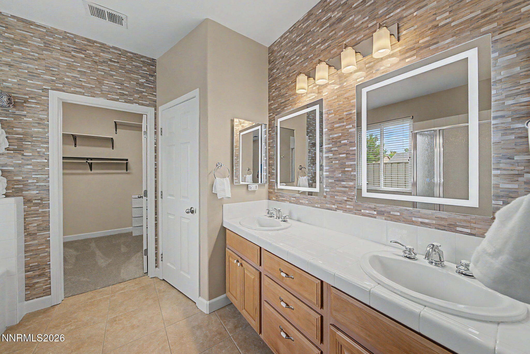 10490 Chadwell Drive Property Photo 19