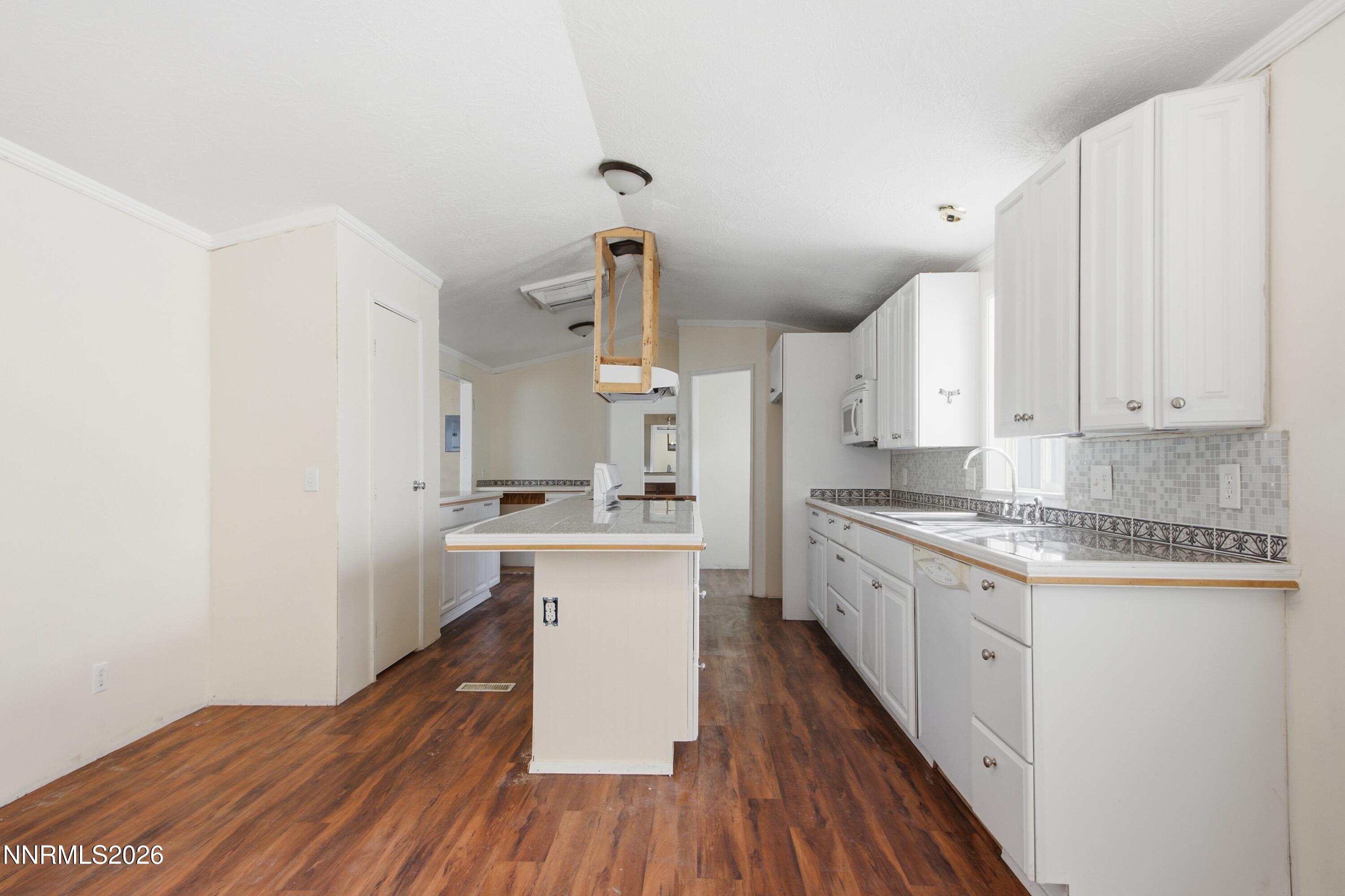 302 W Cottonwood Drive Property Photo 13